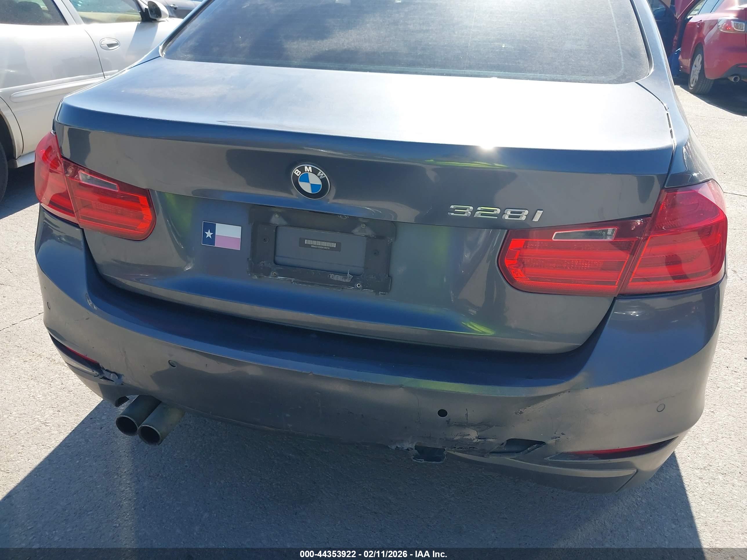 BMW 328I image 6