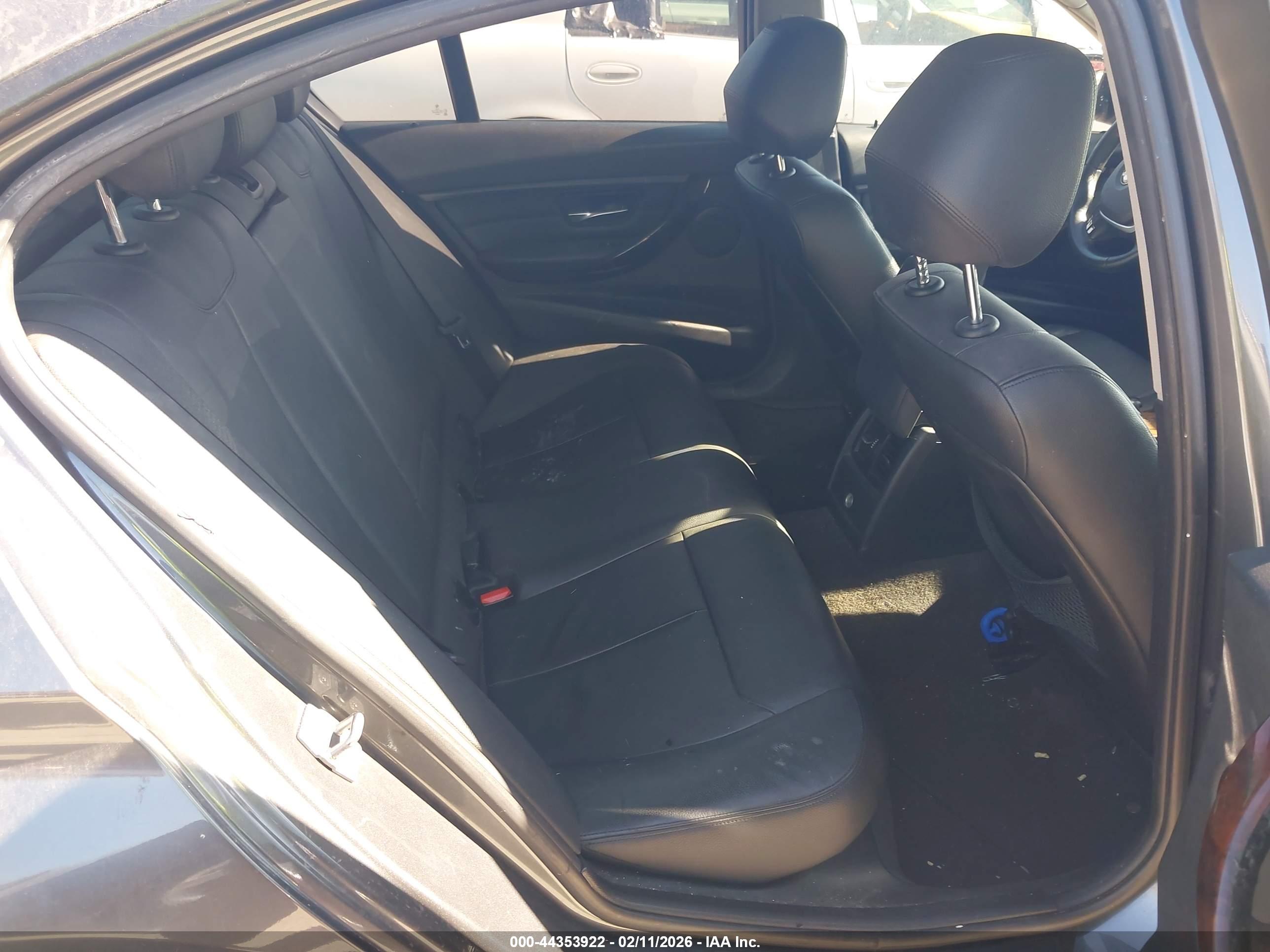 BMW 328I image 8