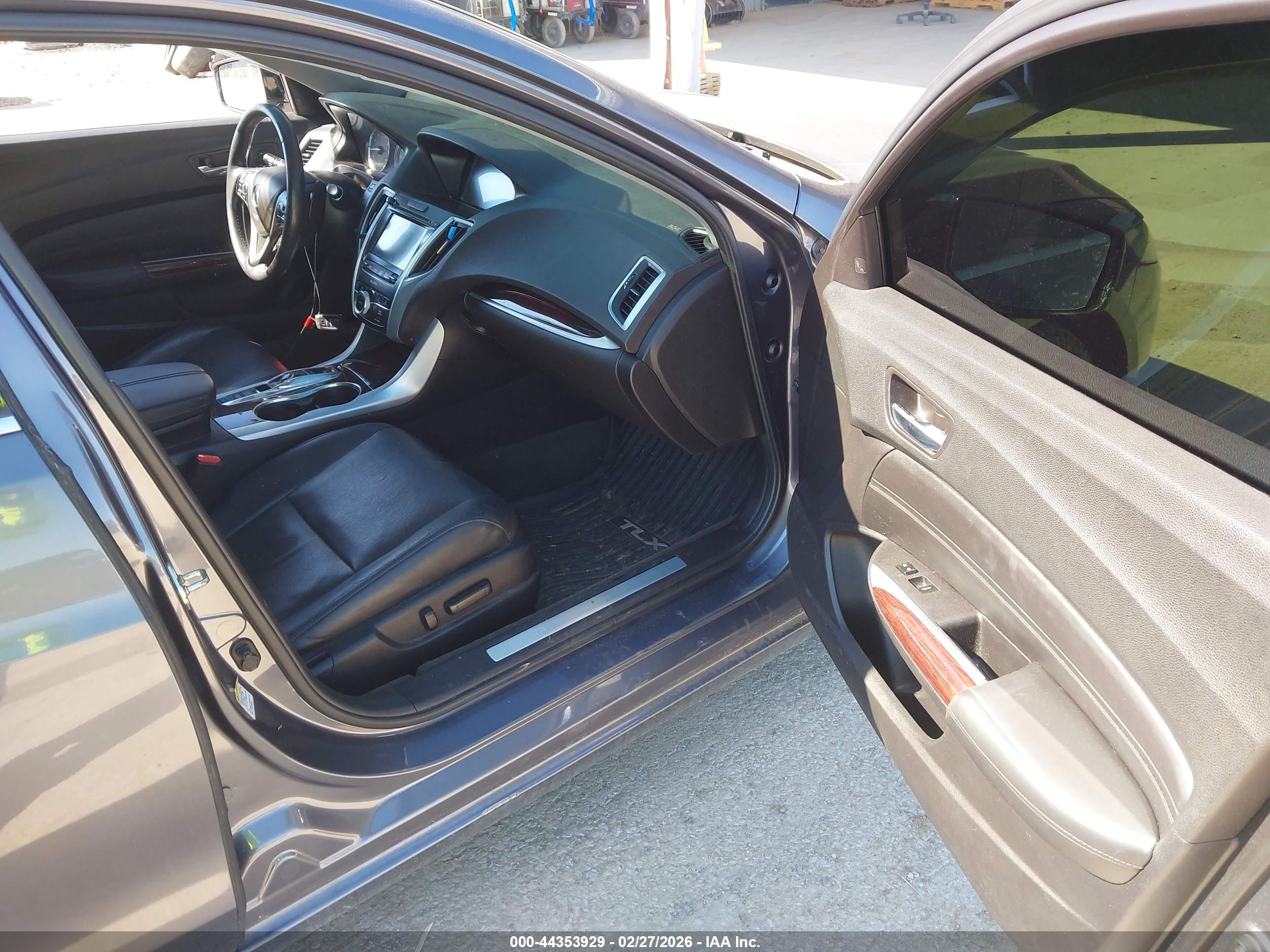 ACURA TLX image 5