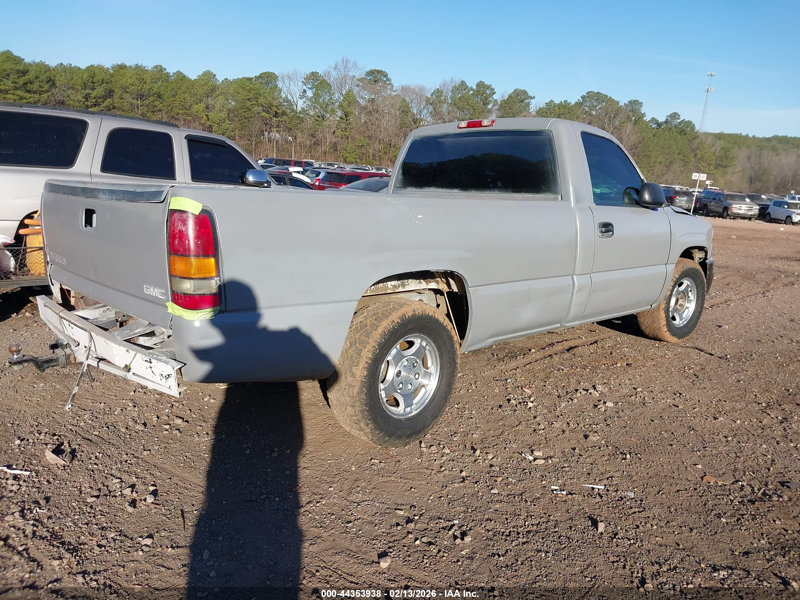 GMC SIERRA image 4