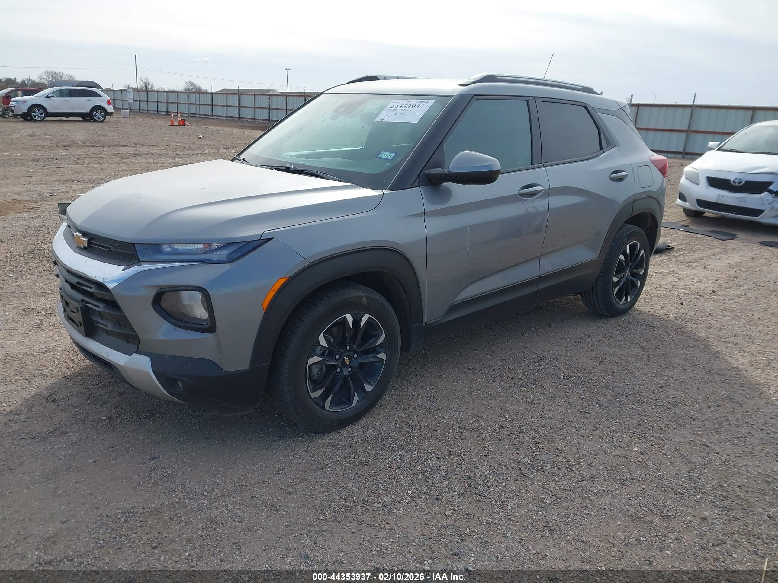 CHEVROLET TRAILBLAZER image 2