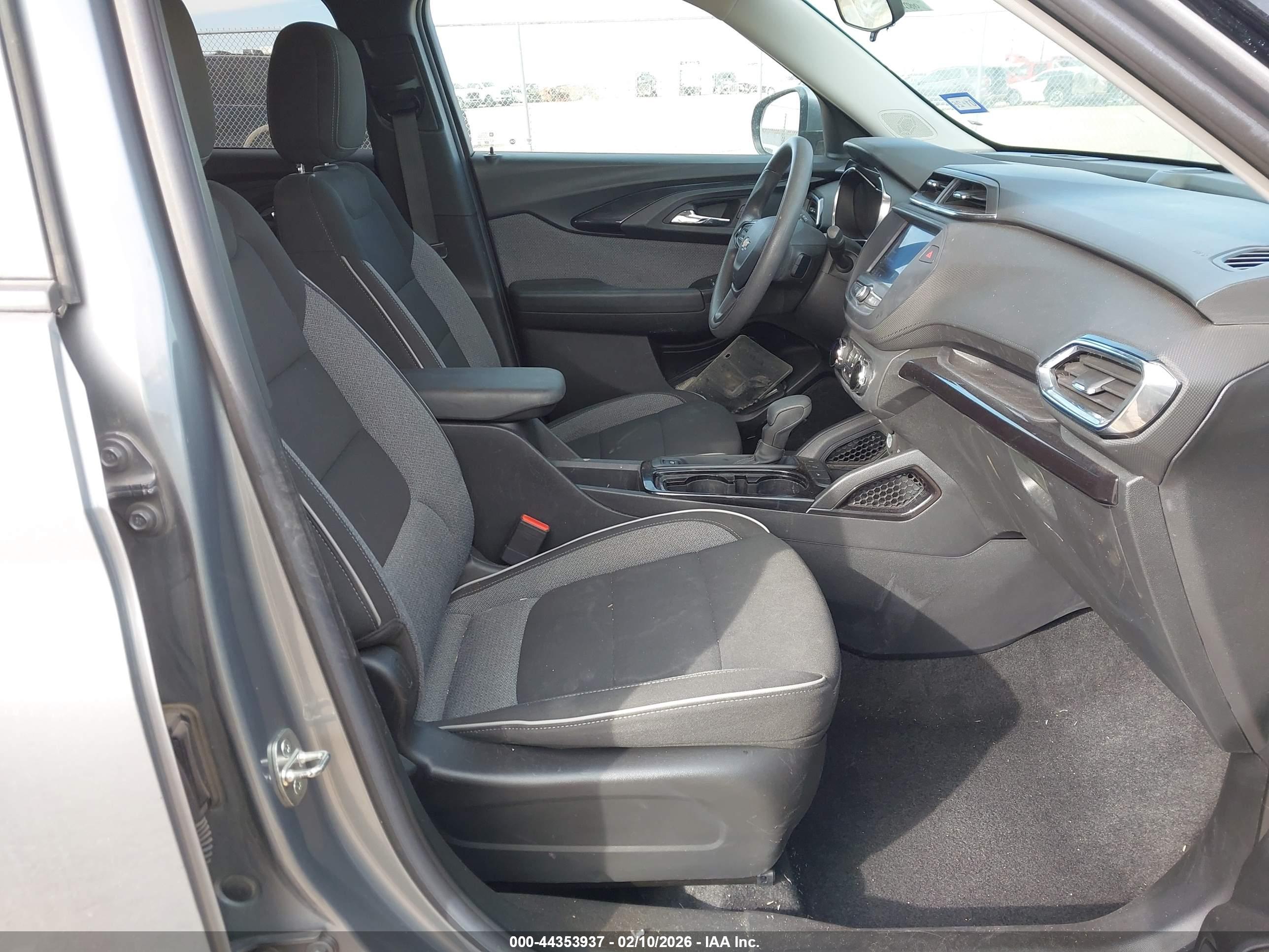 CHEVROLET TRAILBLAZER image 5