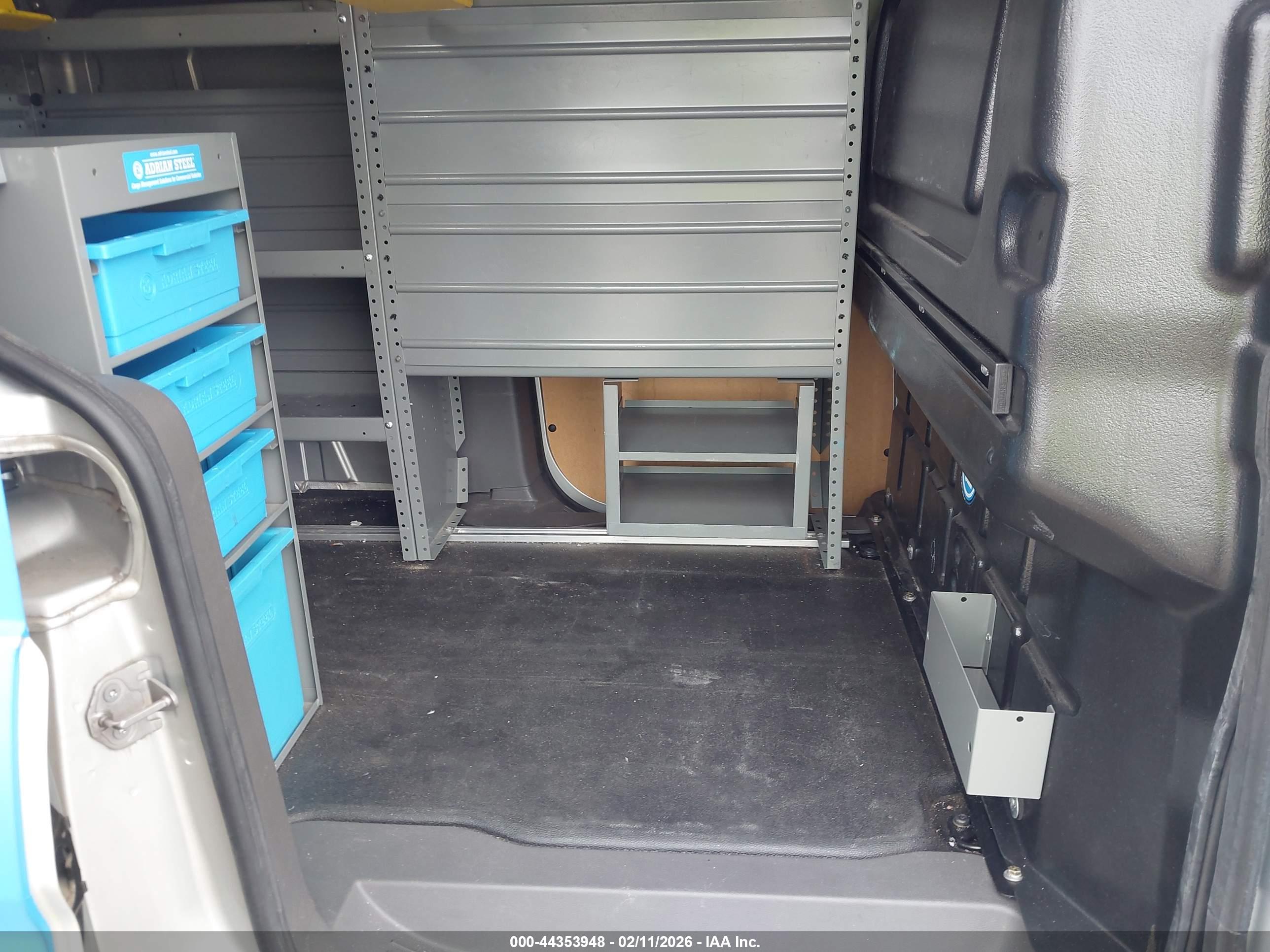 FORD TRANSIT image 8