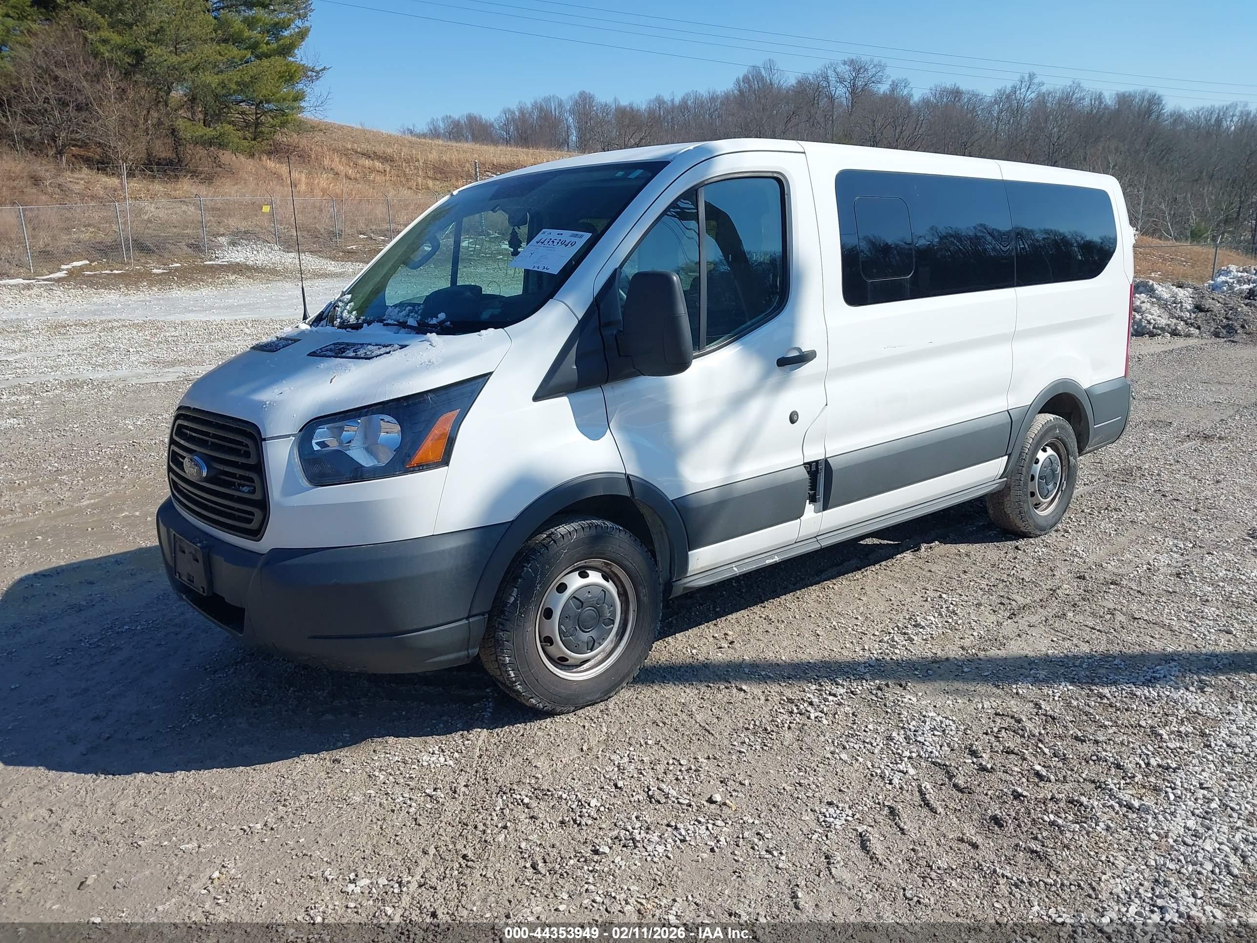 FORD TRANSIT-150 image 2
