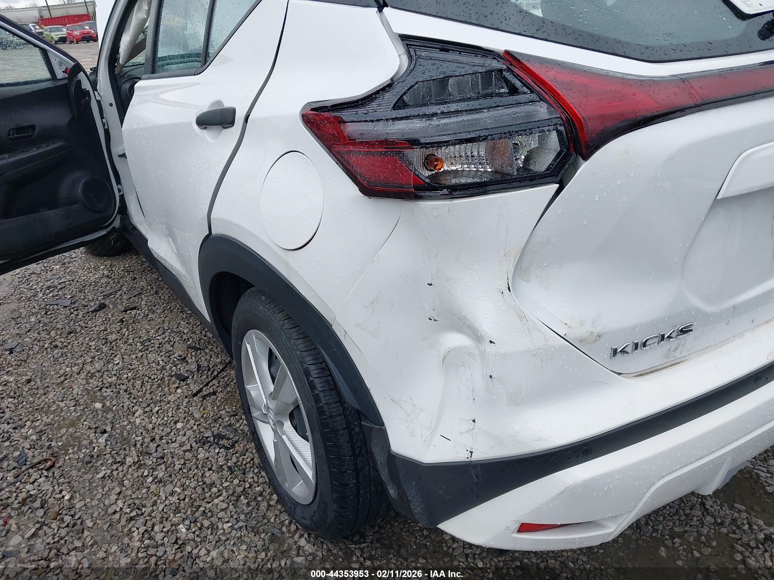 NISSAN KICKS image 6