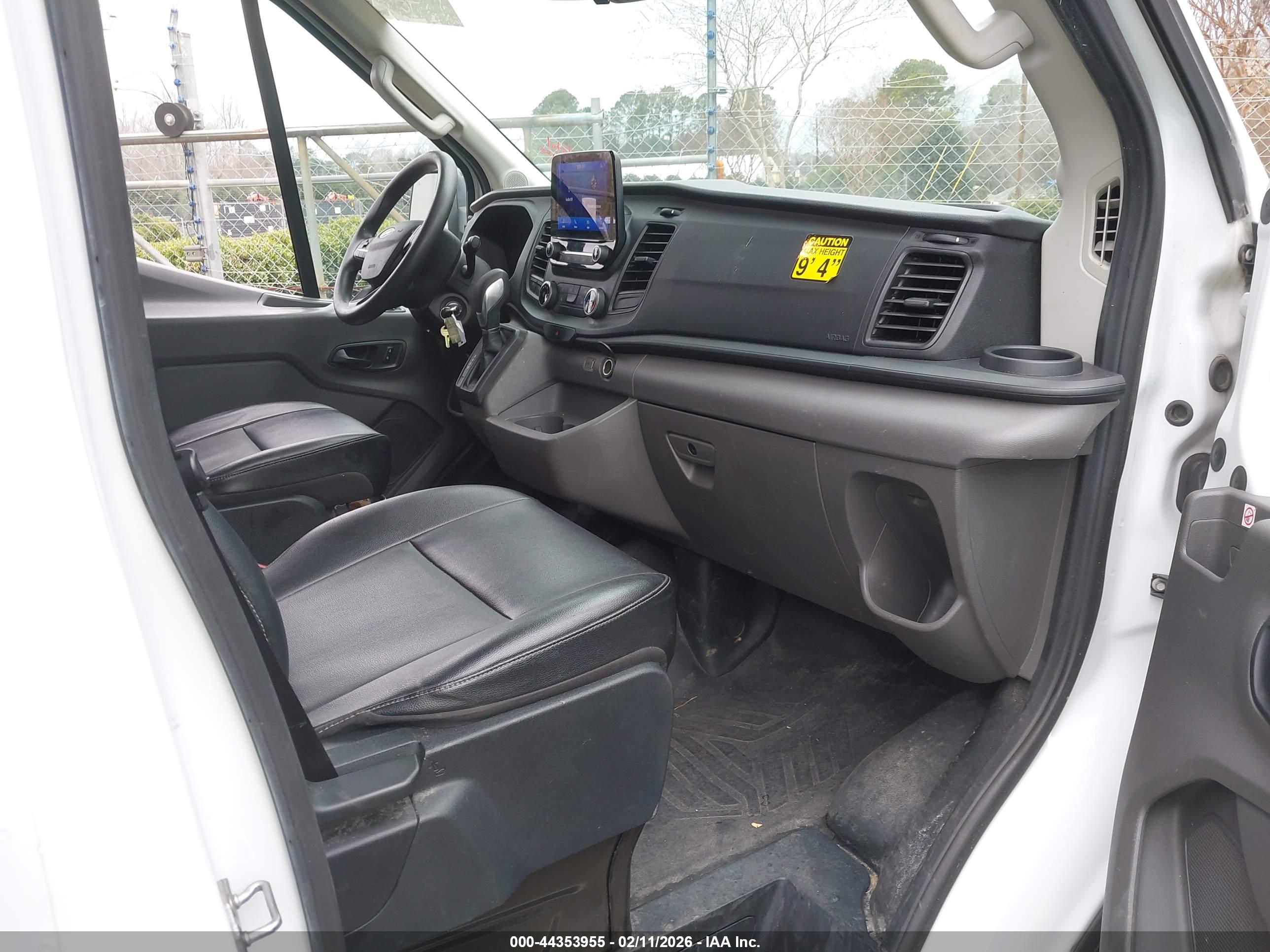 FORD TRANSIT-350 image 5