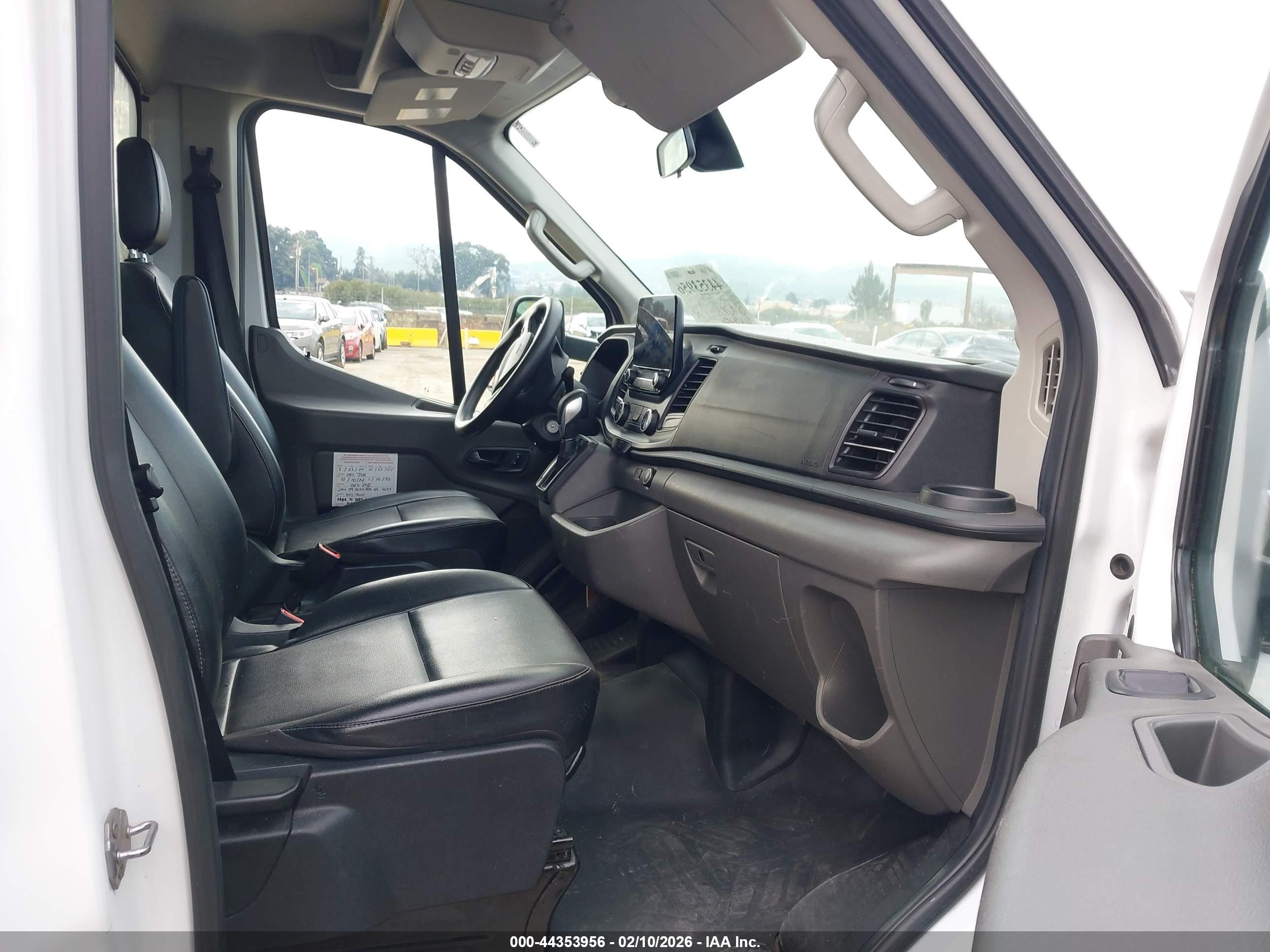 FORD TRANSIT-350 image 5