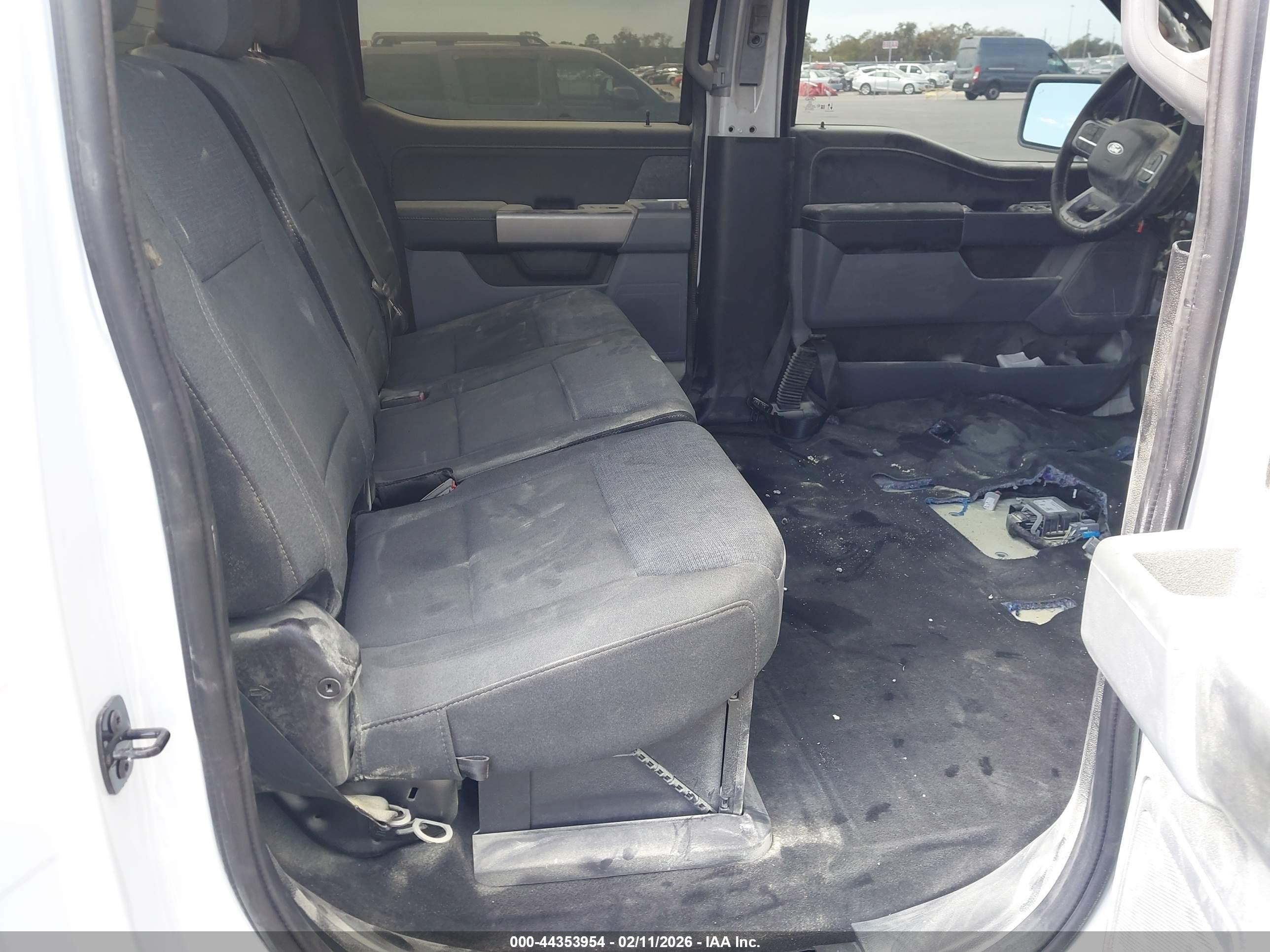 FORD F-150 image 8