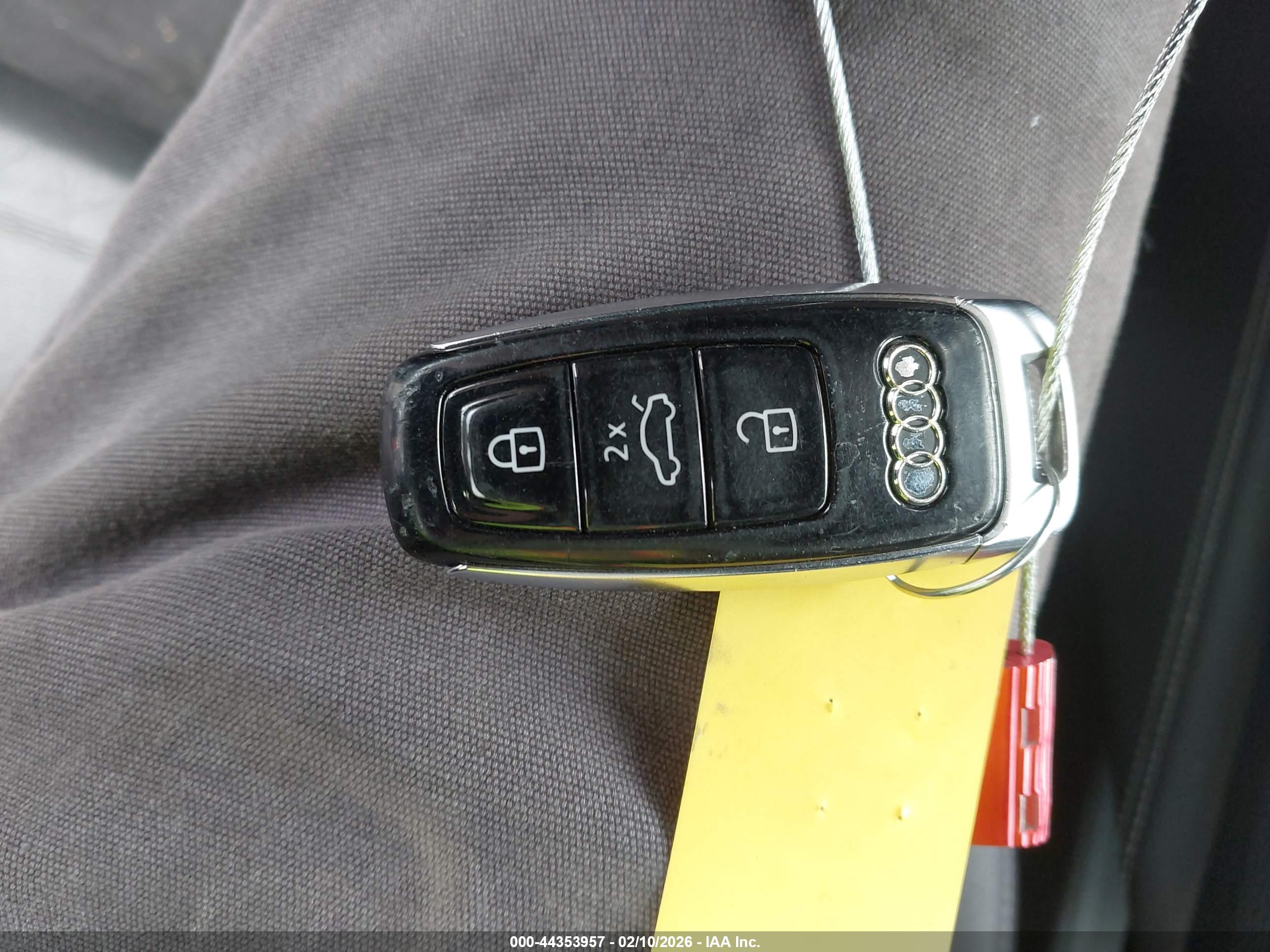 AUDI E-TRON image 11