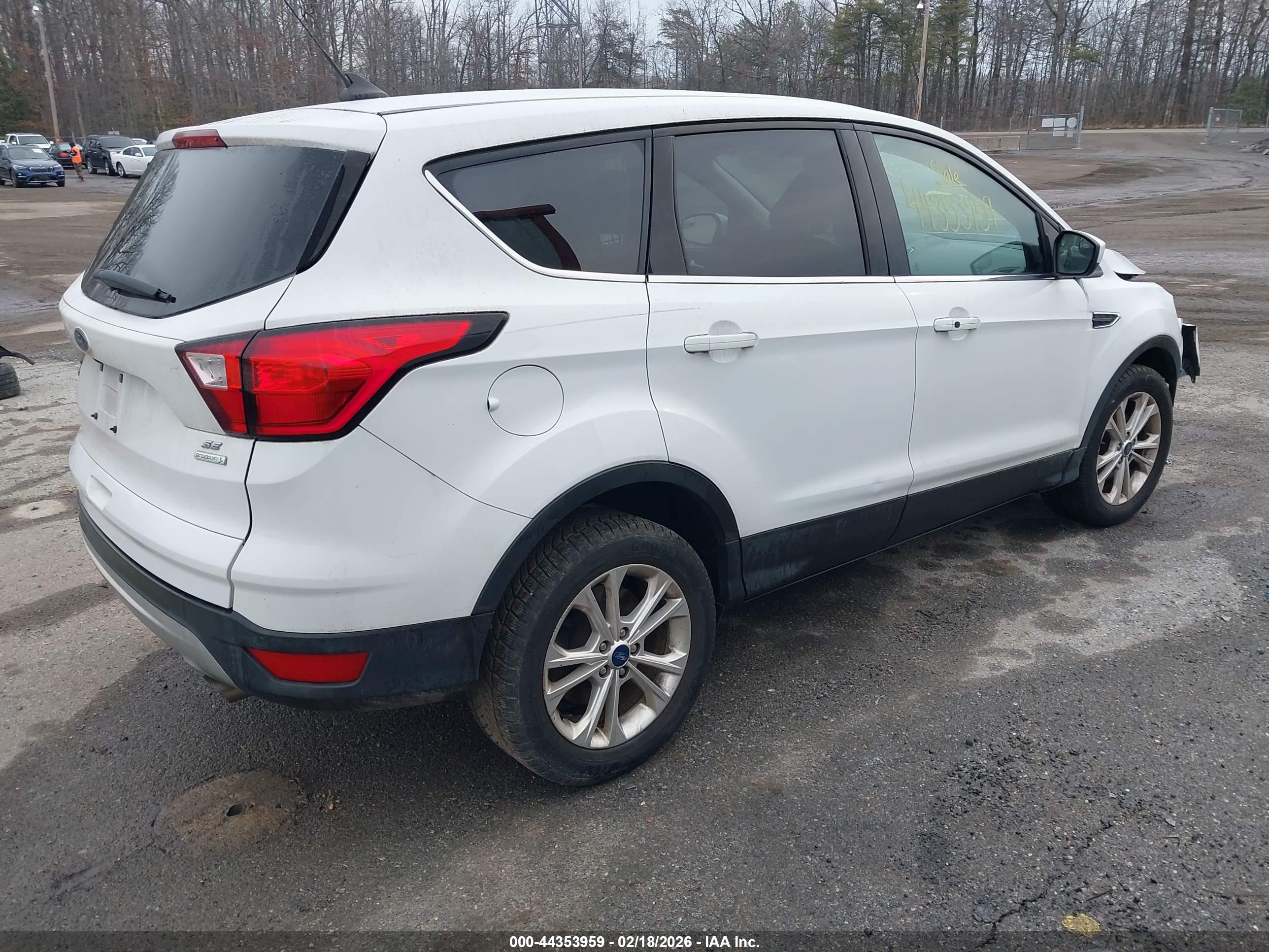 FORD ESCAPE image 4