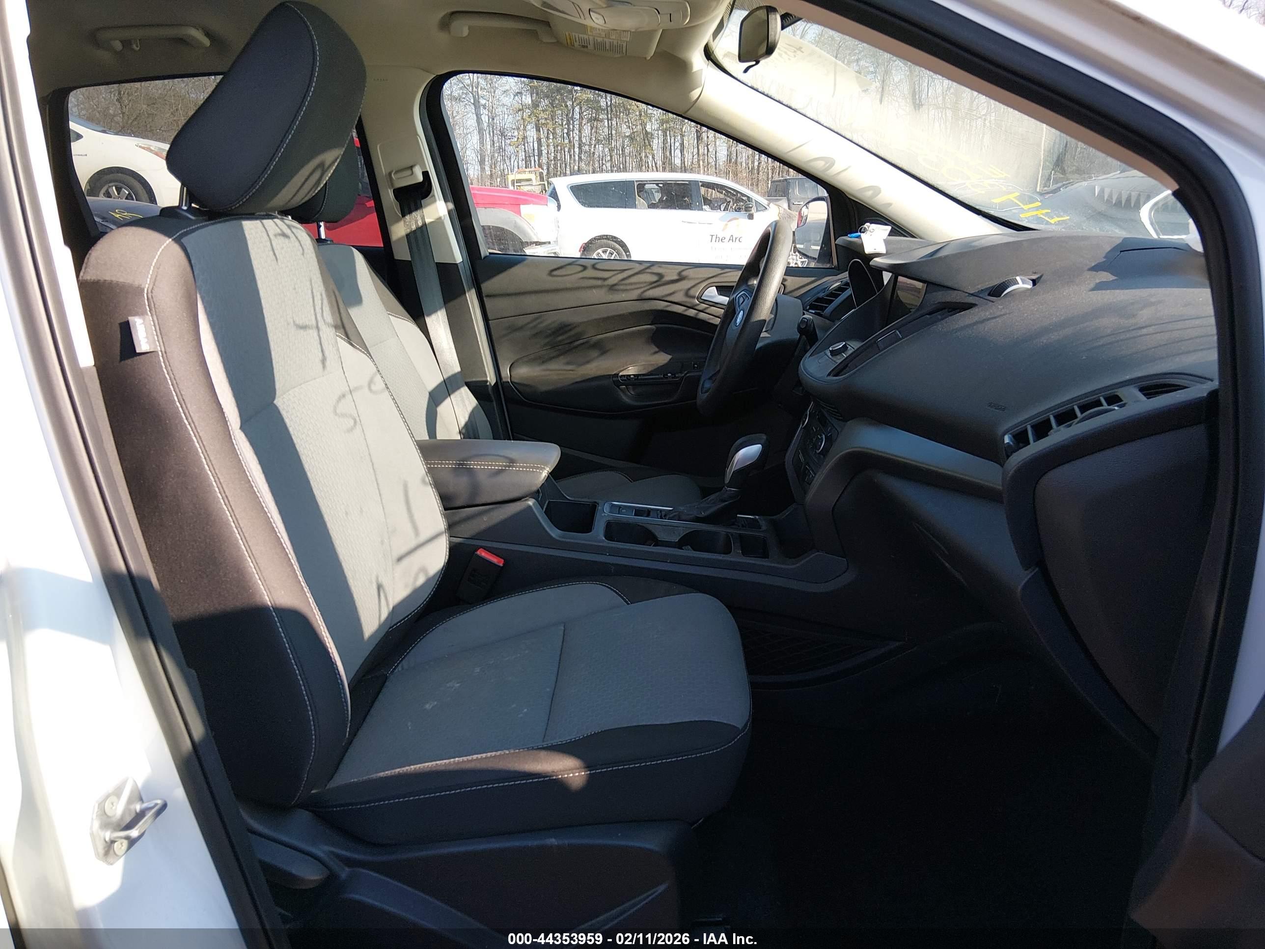 FORD ESCAPE image 5