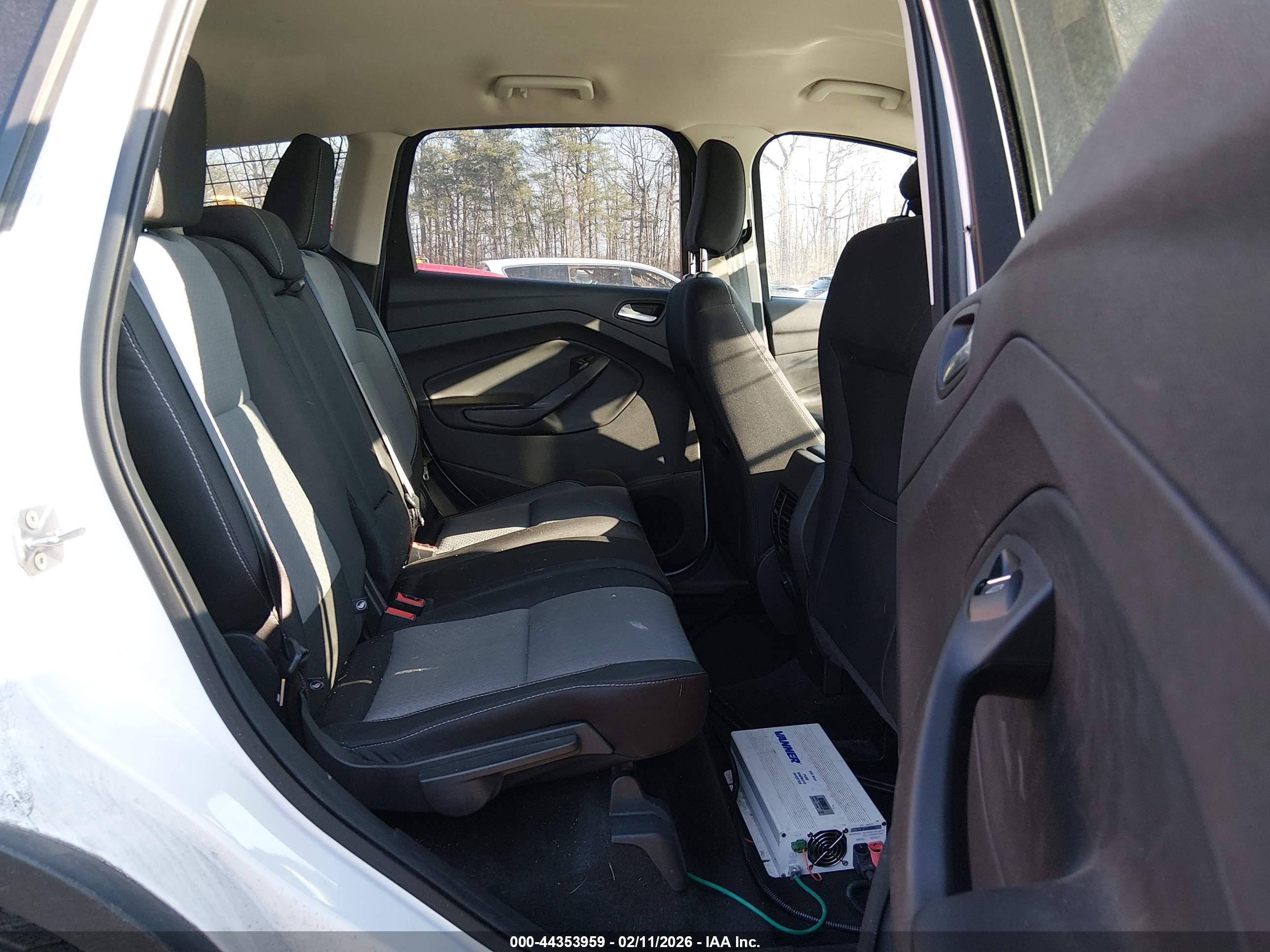 FORD ESCAPE image 8