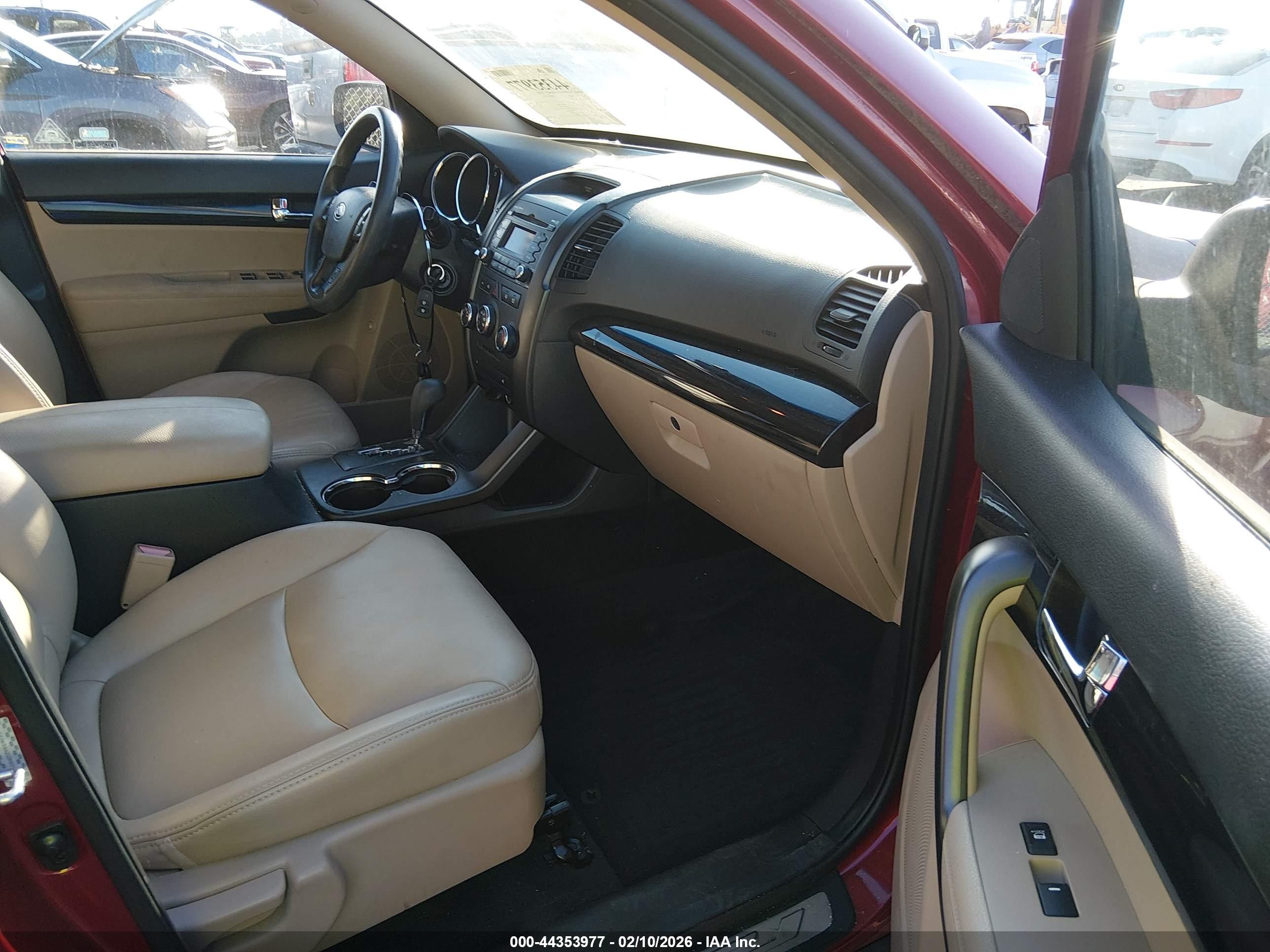 KIA SORENTO image 5