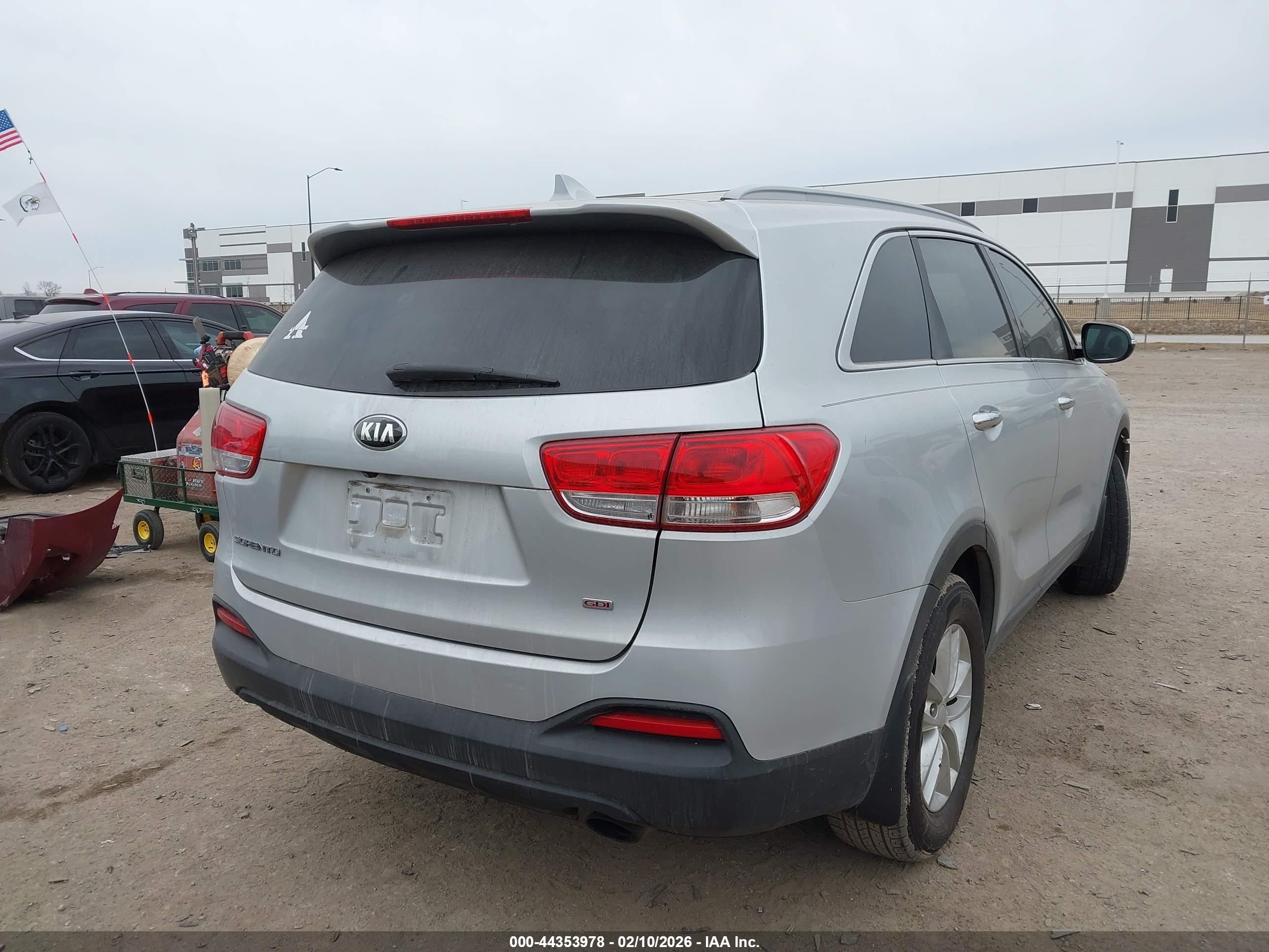KIA SORENTO image 4