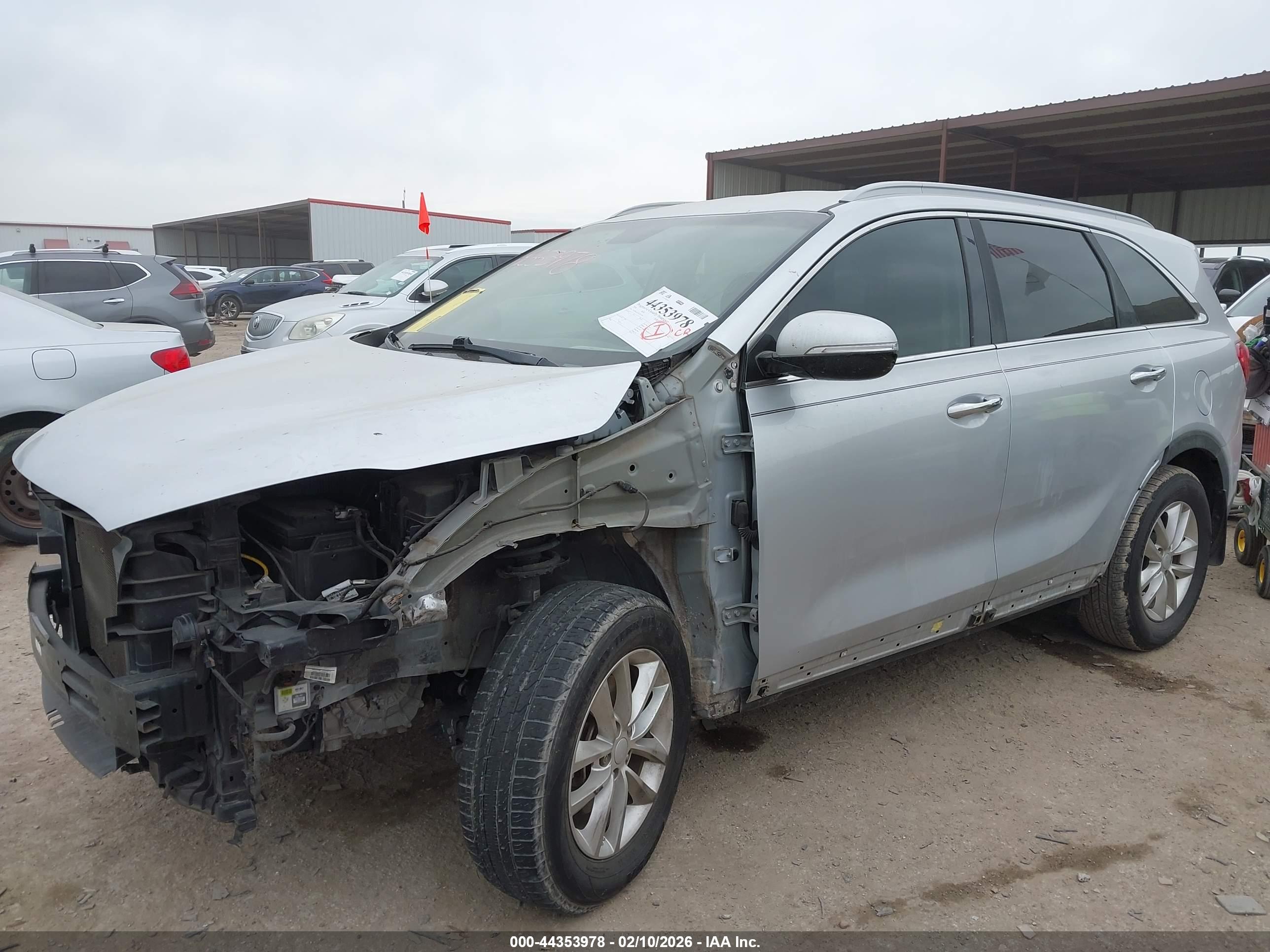 KIA SORENTO image 6