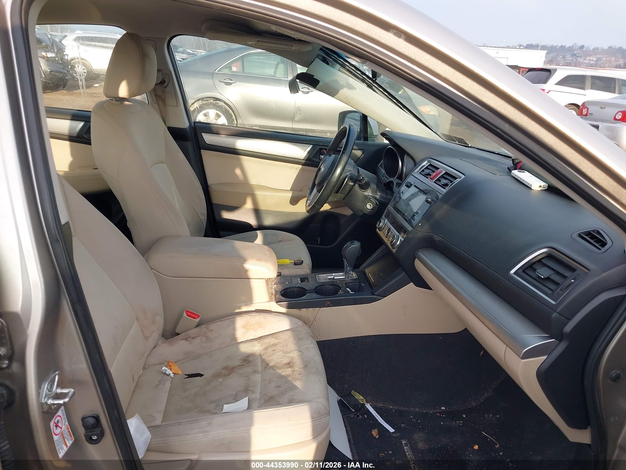 SUBARU LEGACY image 5
