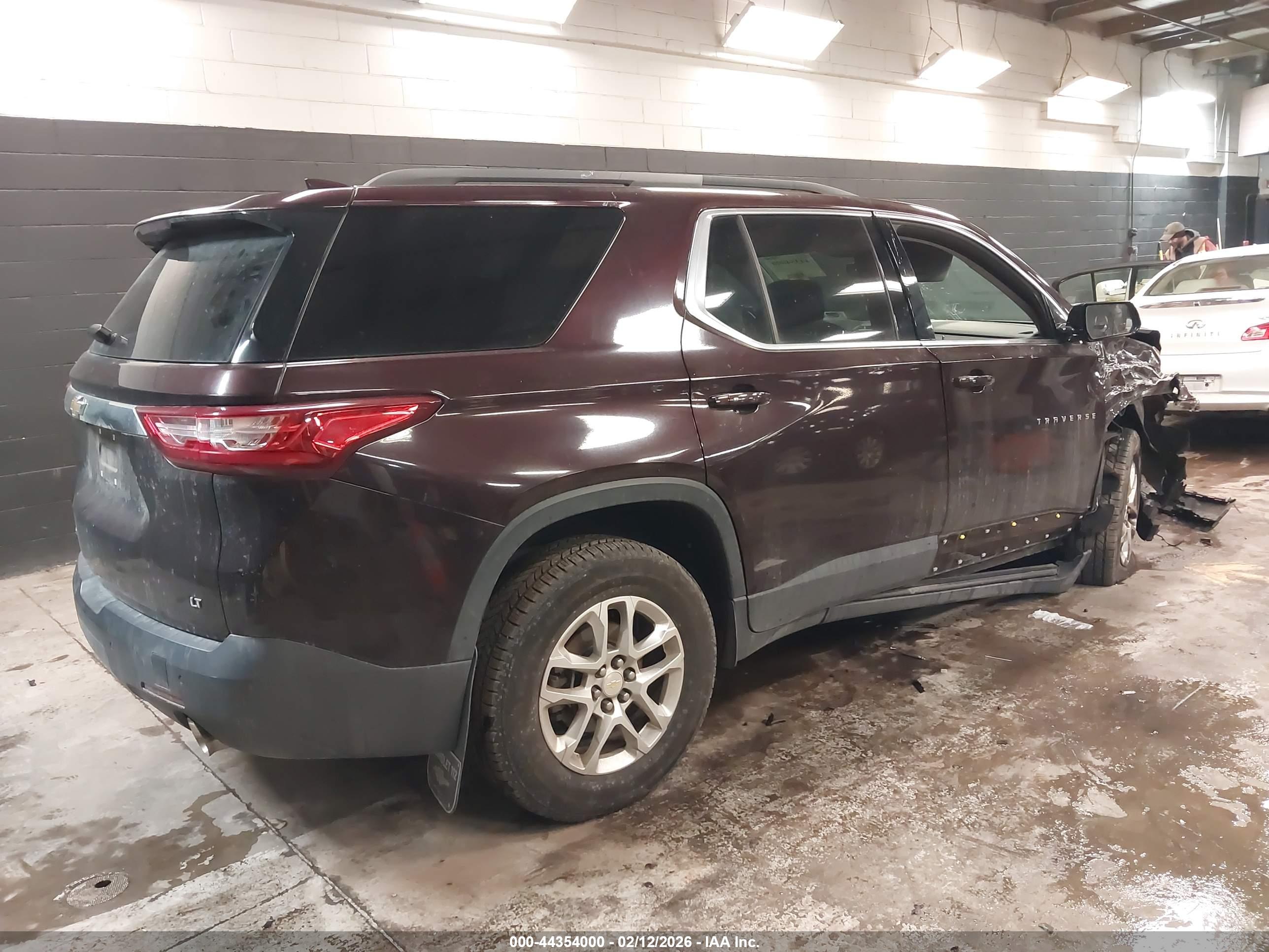 CHEVROLET TRAVERSE image 4