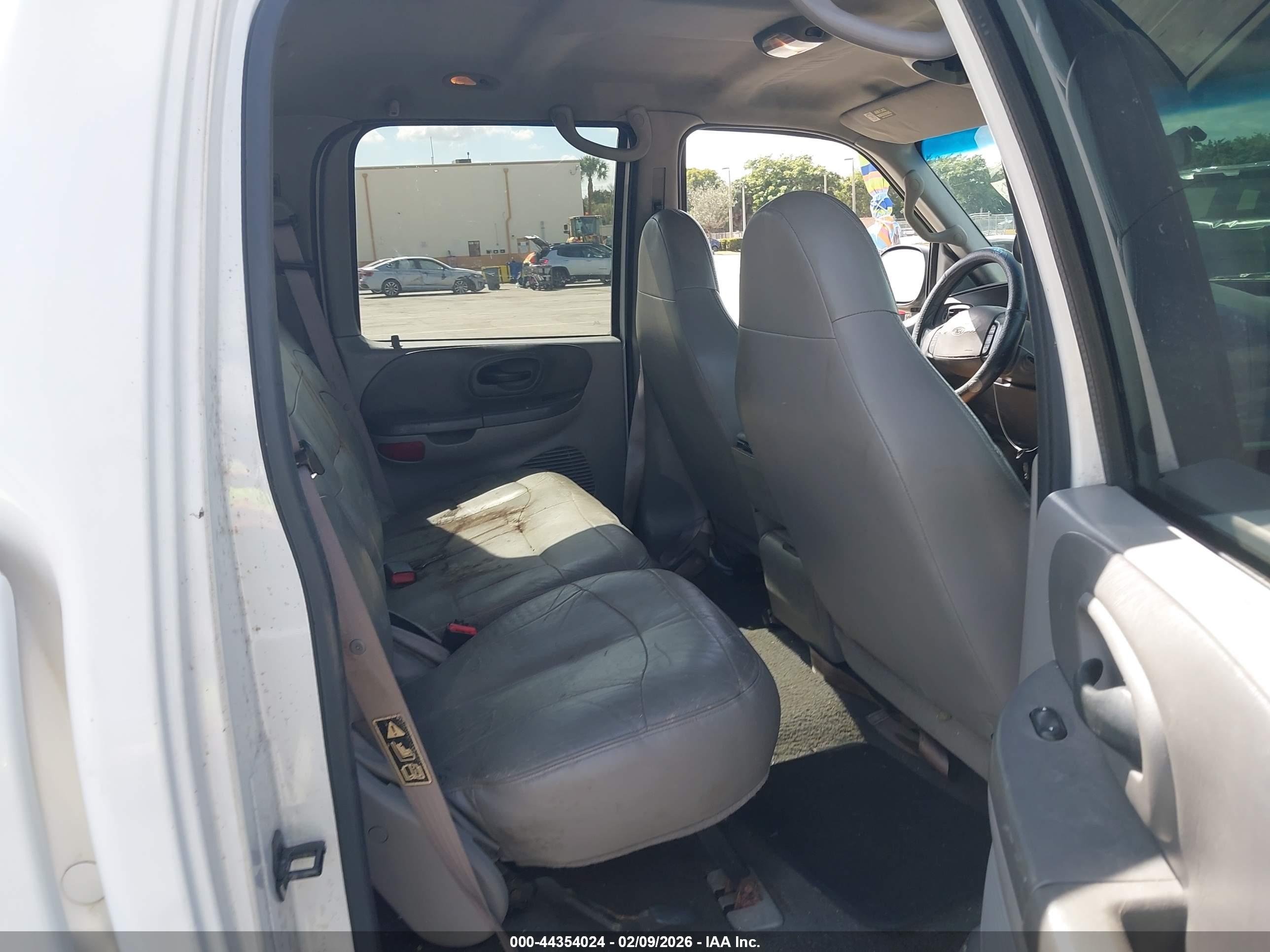 FORD F-150 image 8