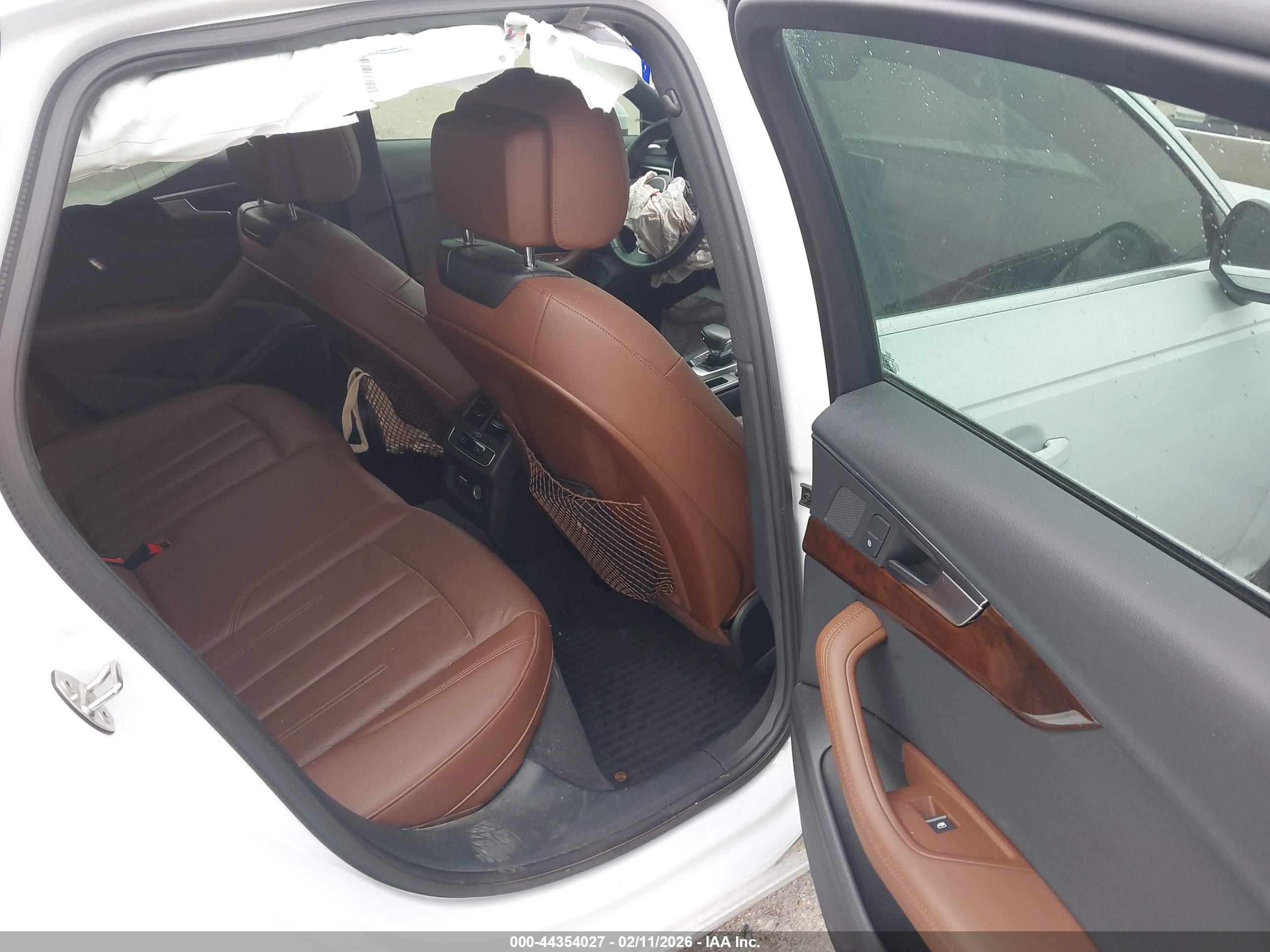 AUDI A4 image 8