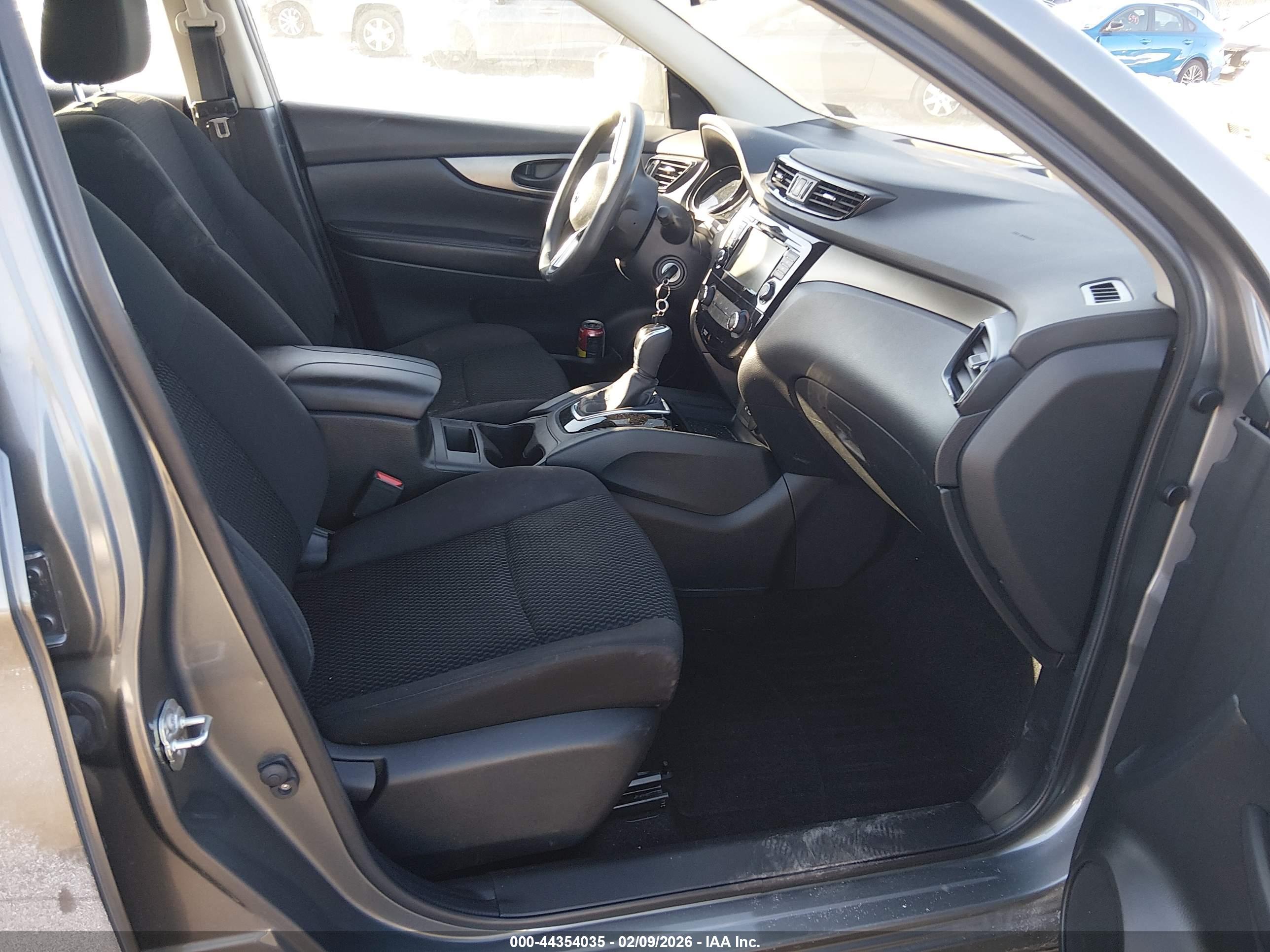 NISSAN ROGUE image 5