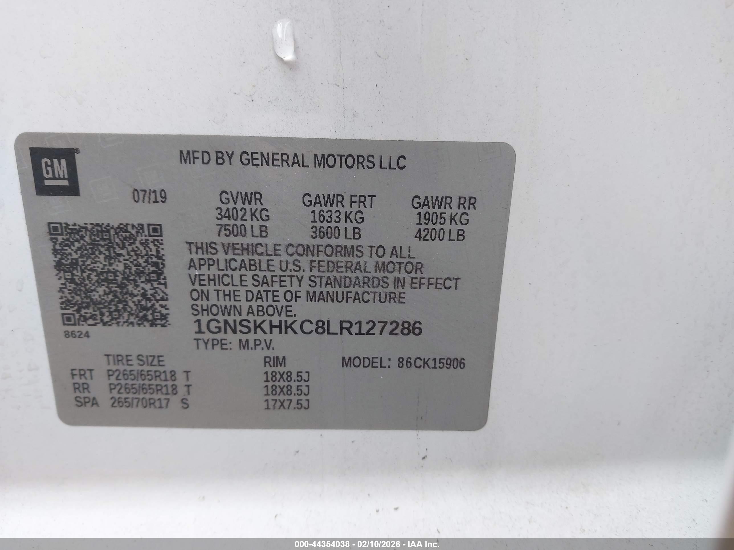 CHEVROLET SUBURBAN image 9