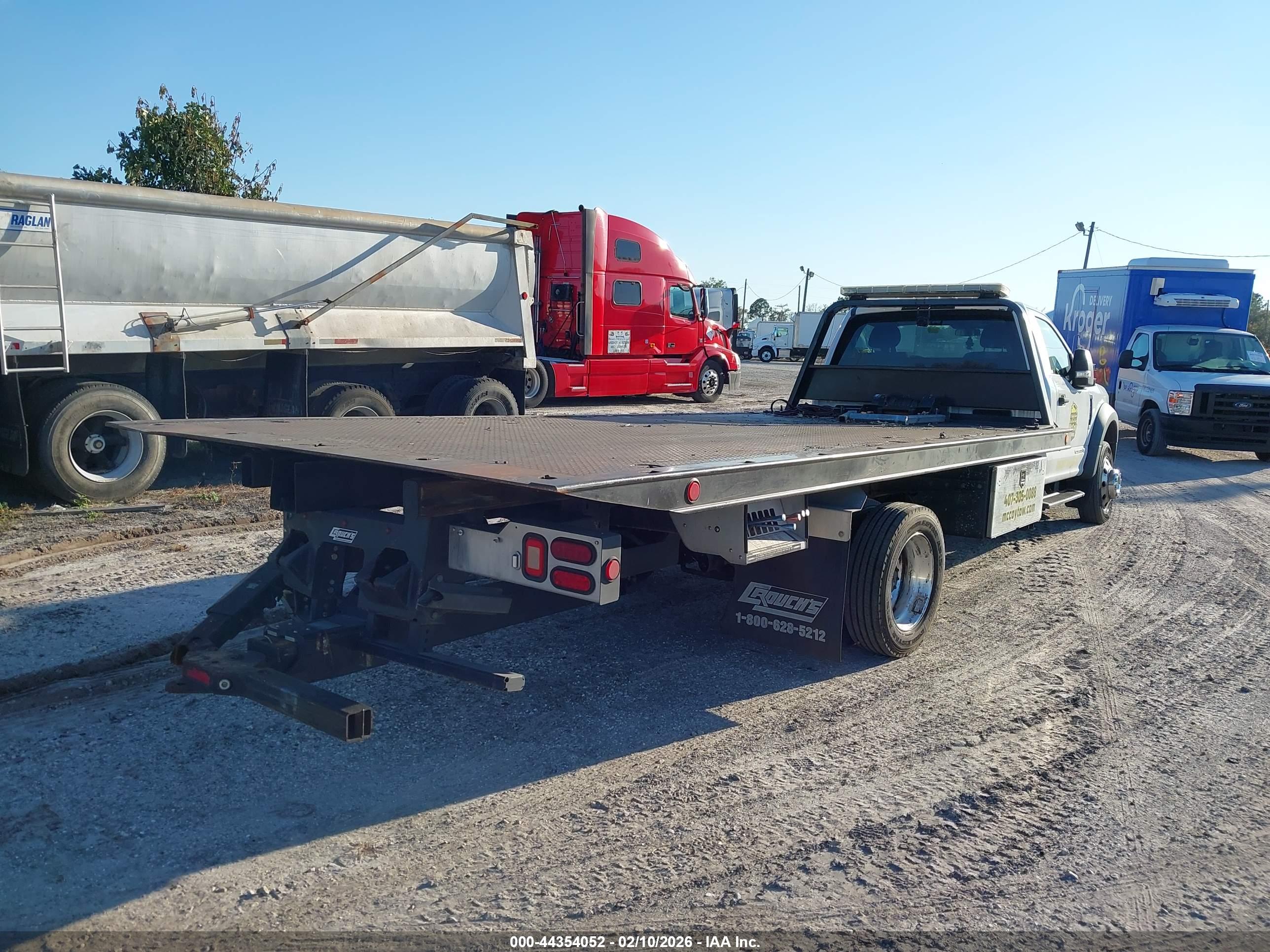 FORD F-550 image 4