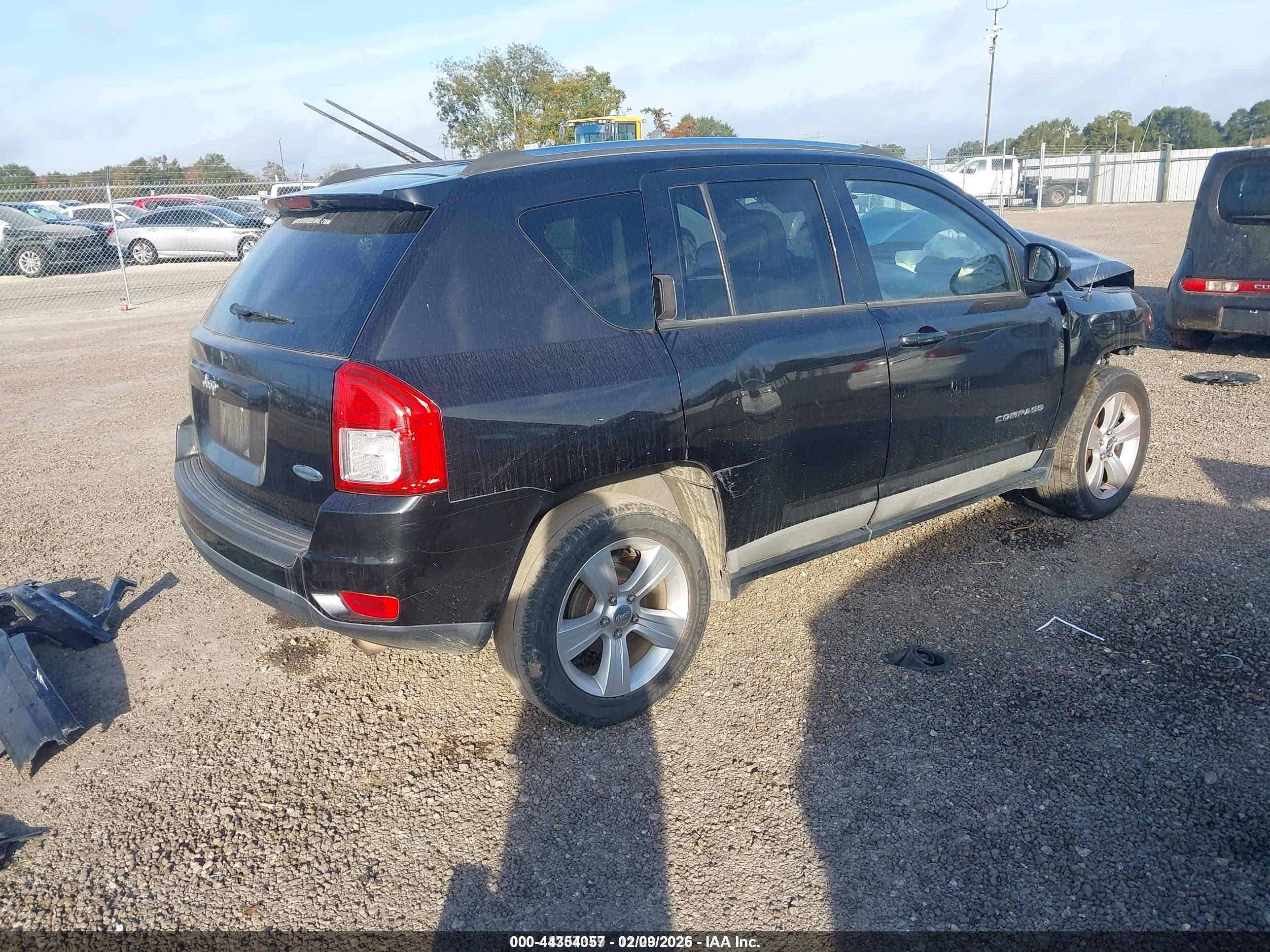 JEEP COMPASS image 4