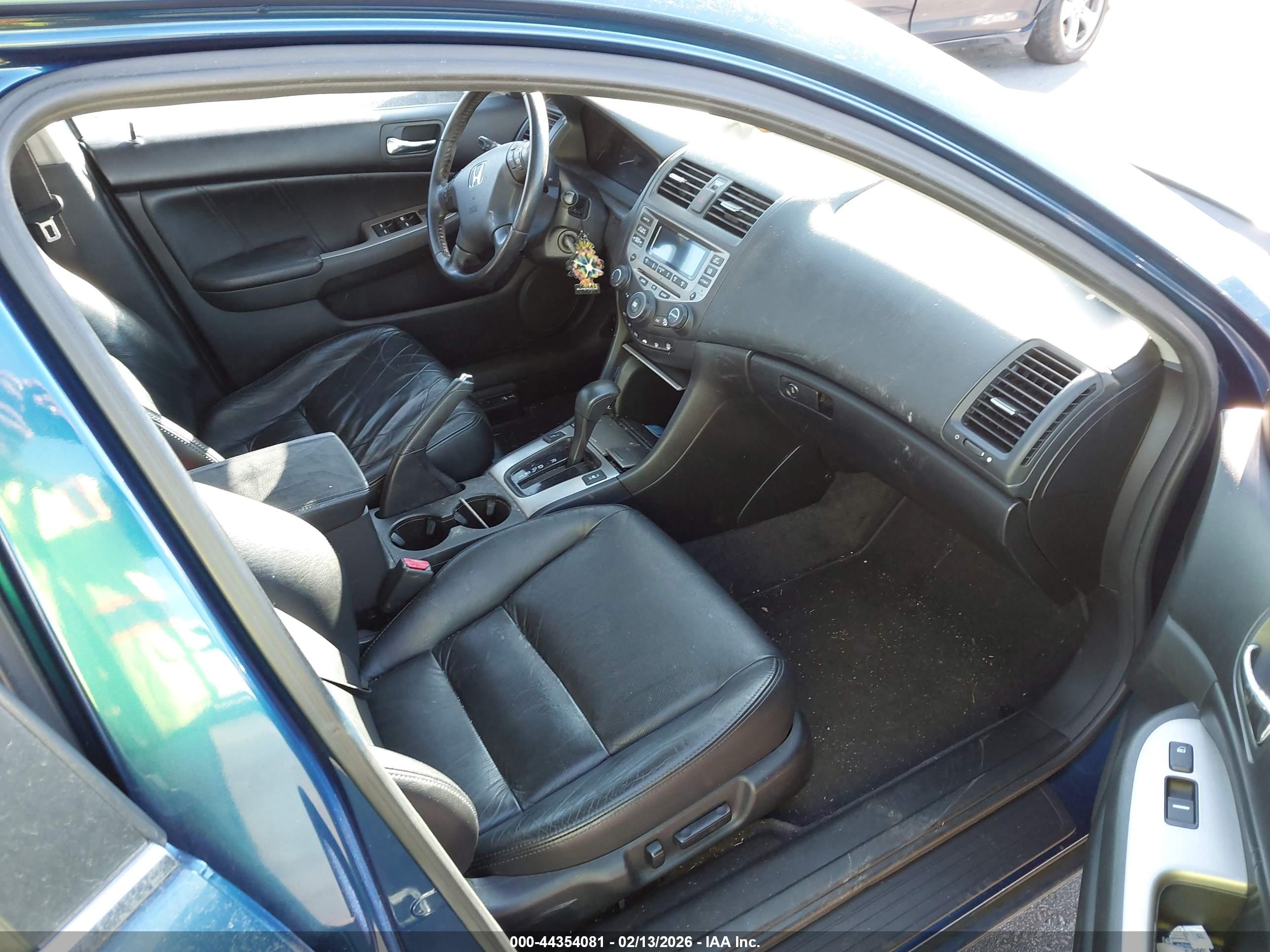 HONDA ACCORD image 5