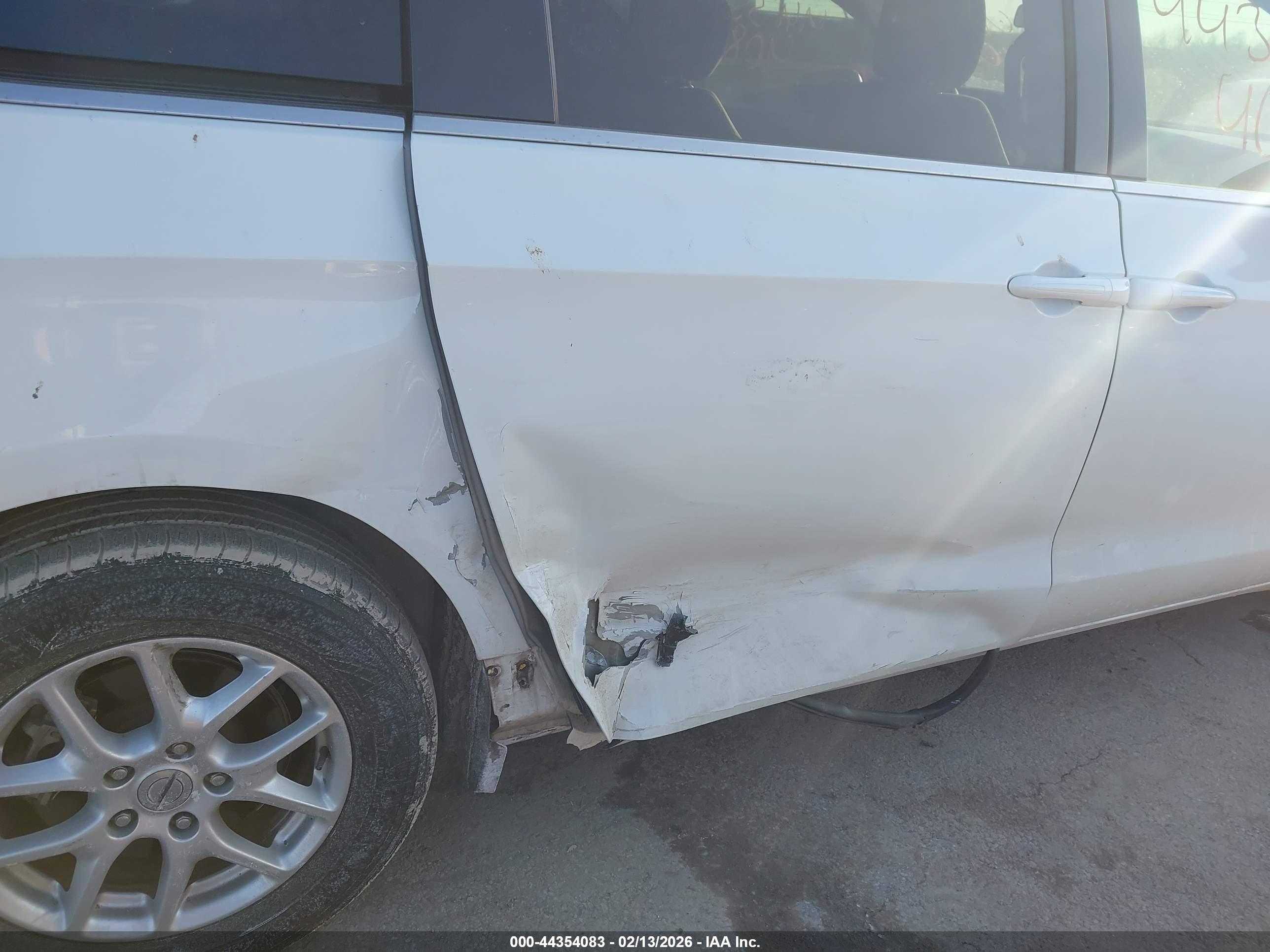 CHRYSLER VOYAGER image 6