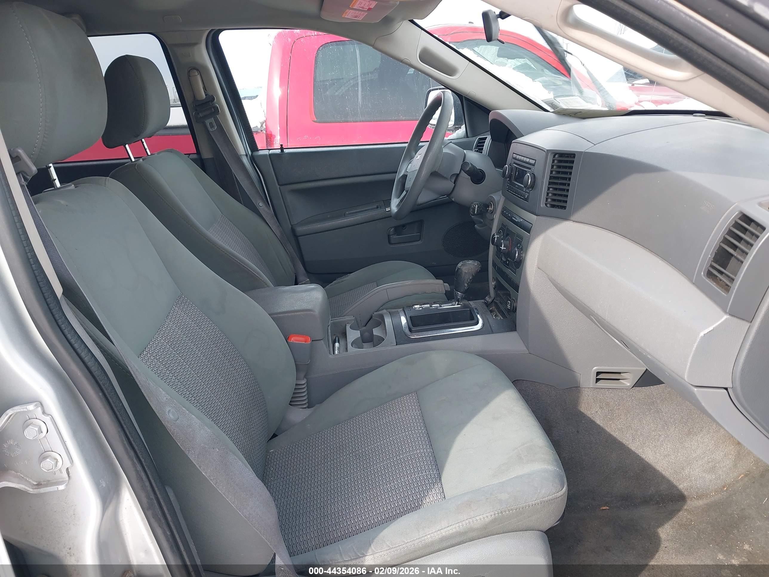 JEEP GRAND image 5