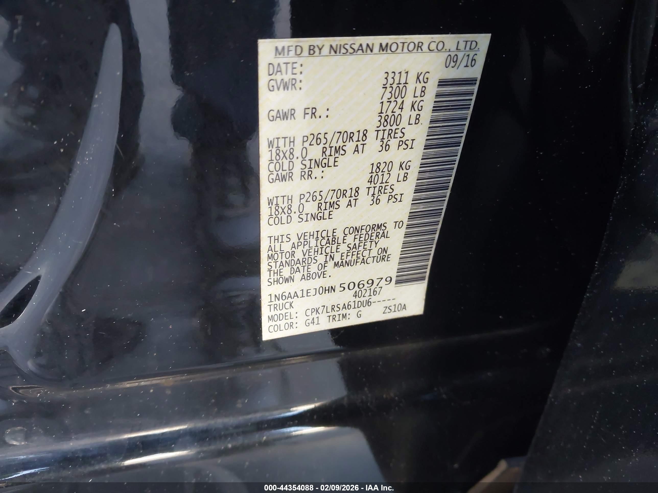 NISSAN TITAN image 9