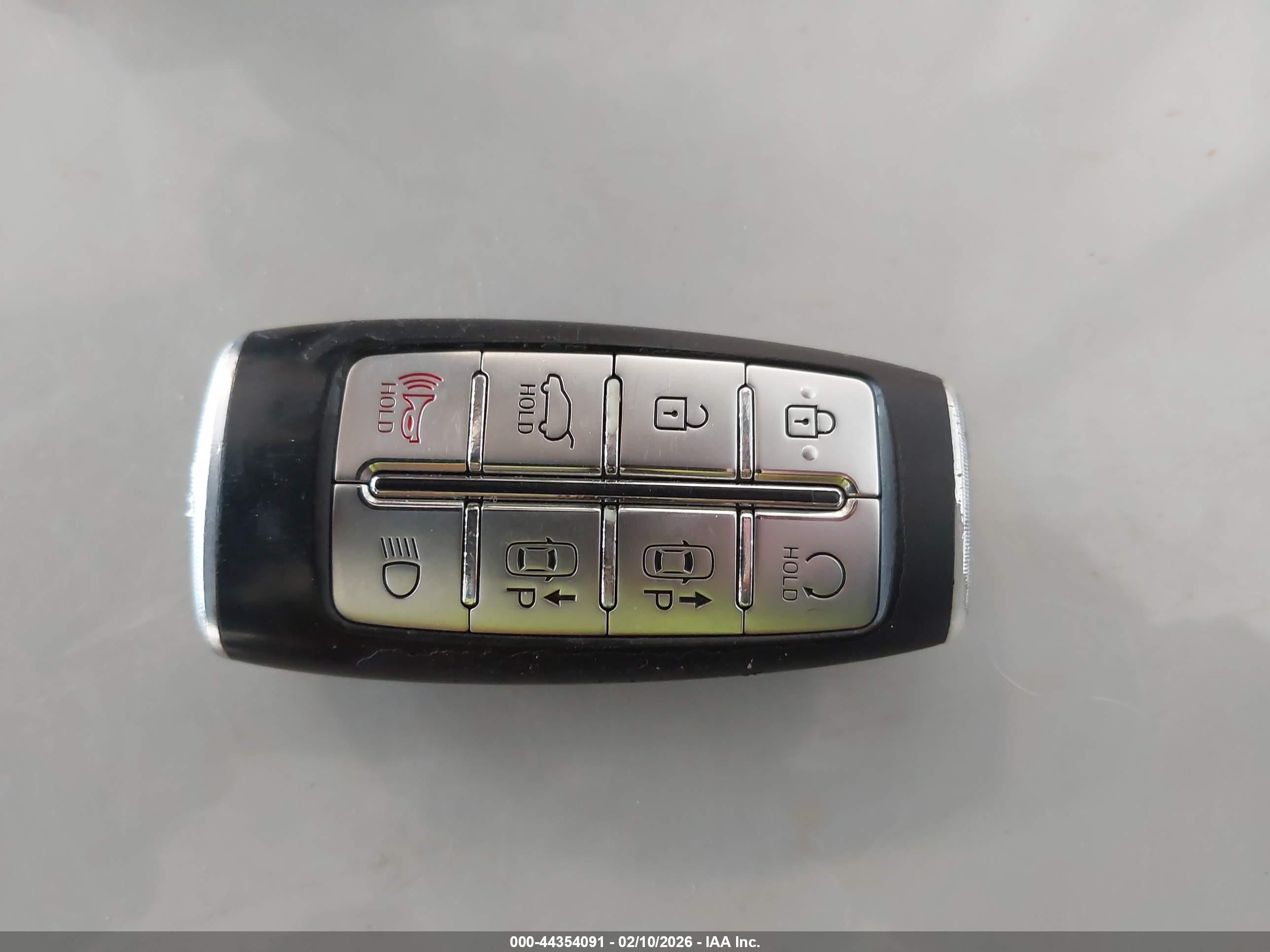 GENESIS GV70 image 11