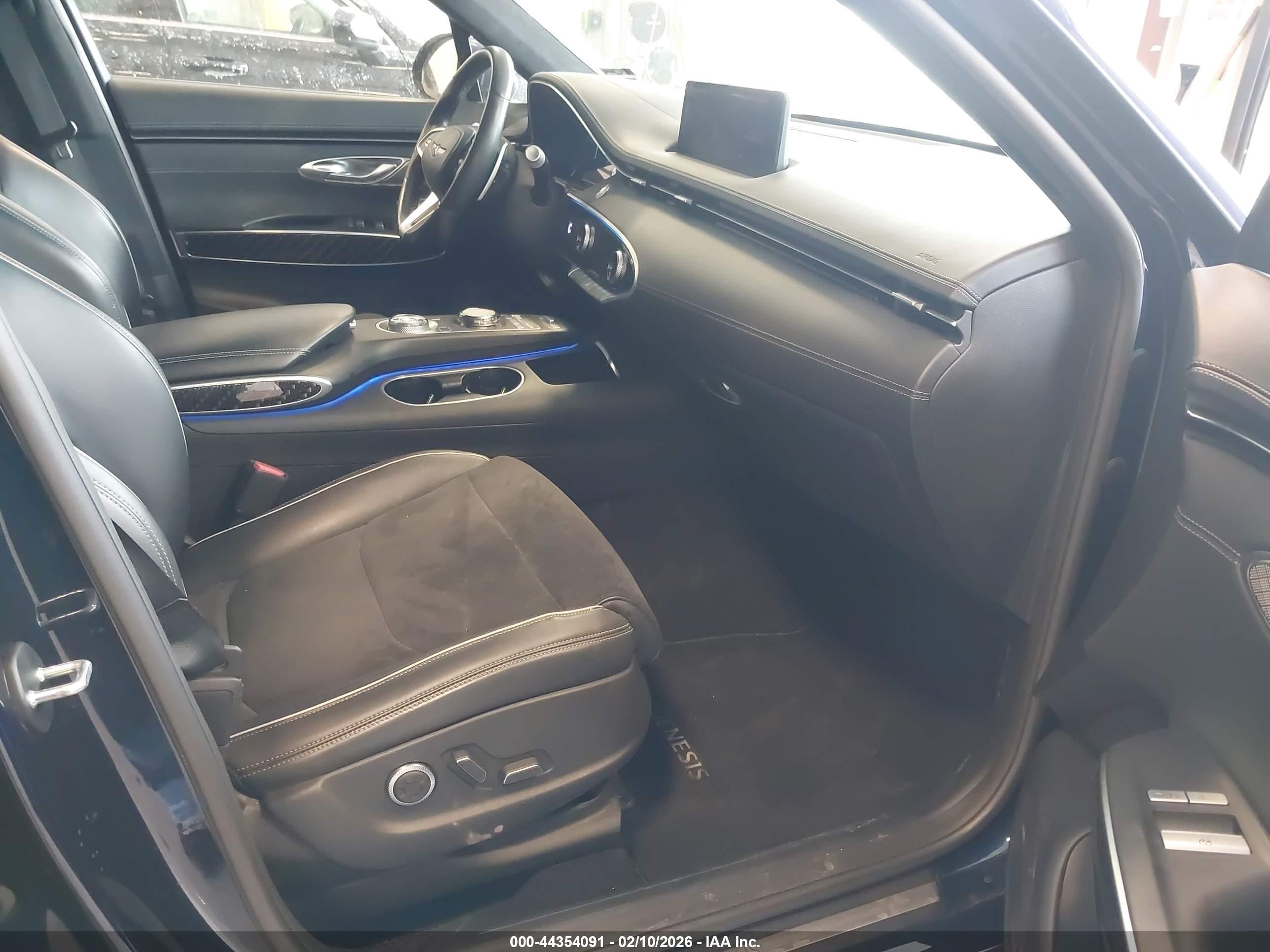 GENESIS GV70 image 5