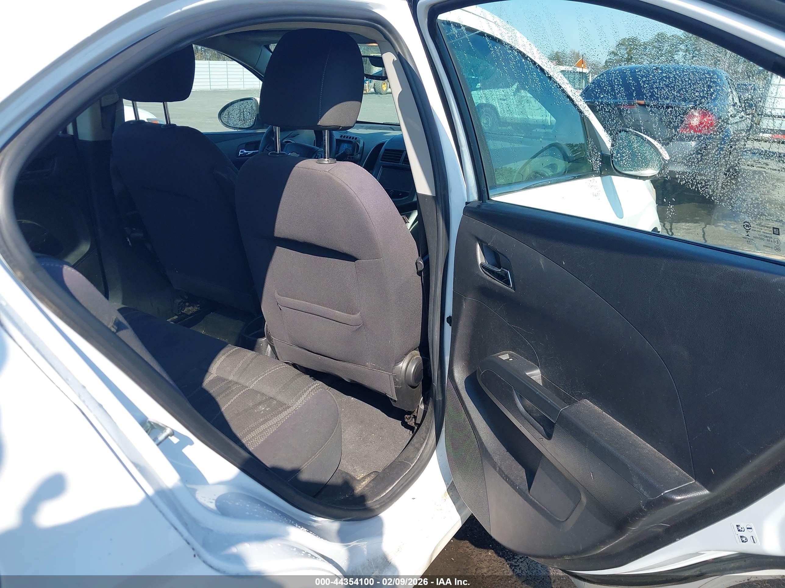 CHEVROLET SONIC image 8