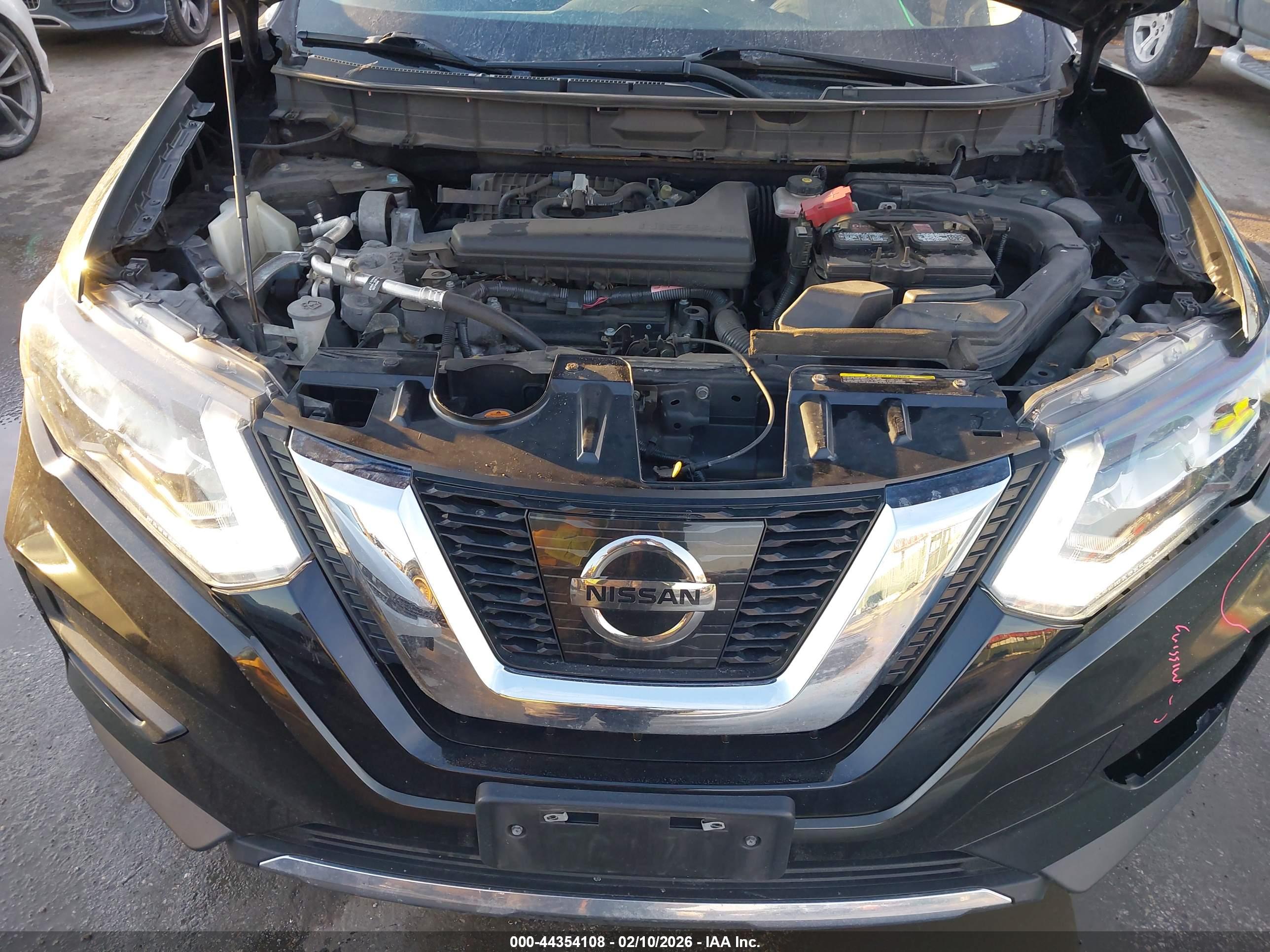 NISSAN ROGUE image 10