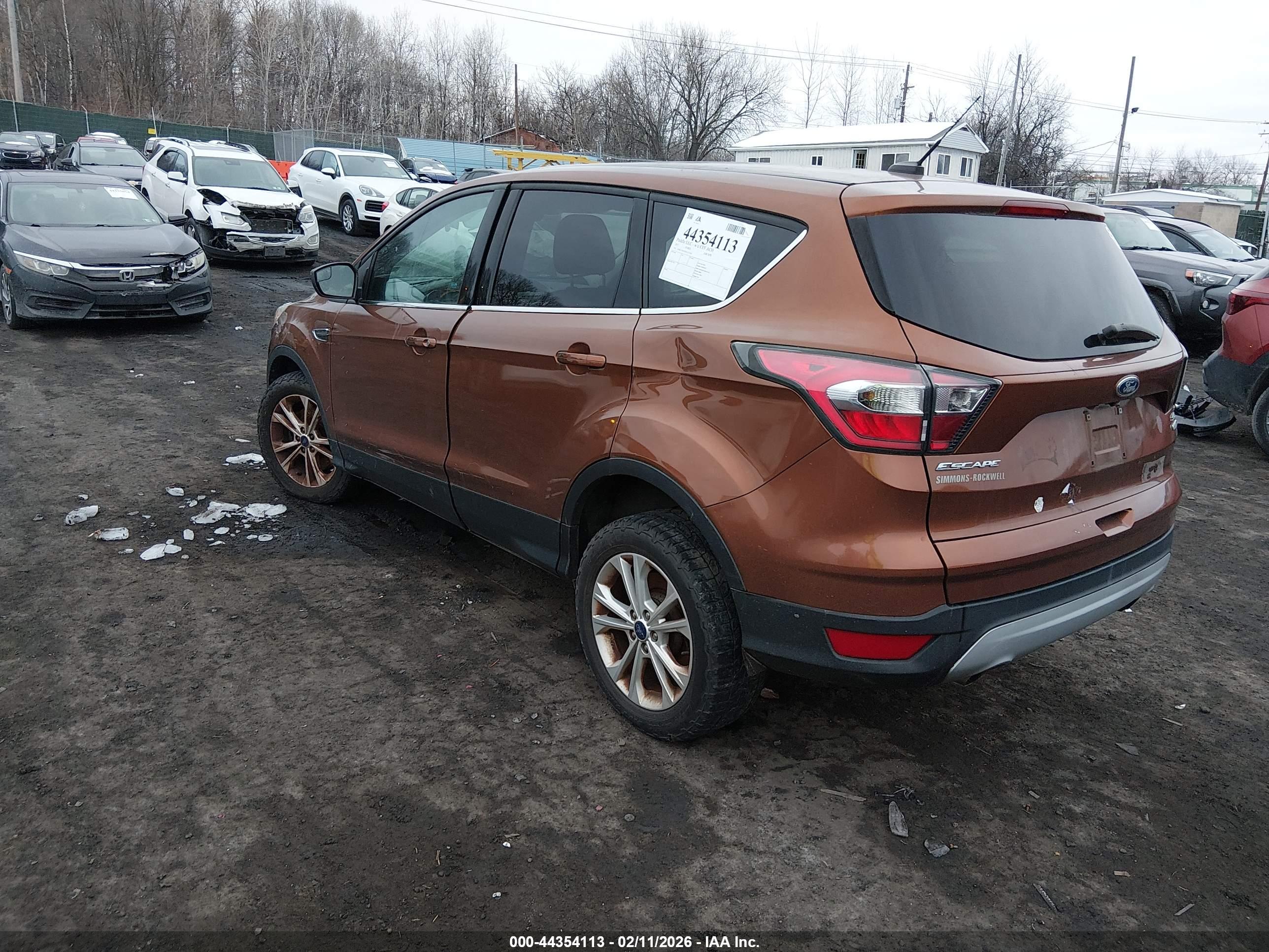 FORD ESCAPE image 3