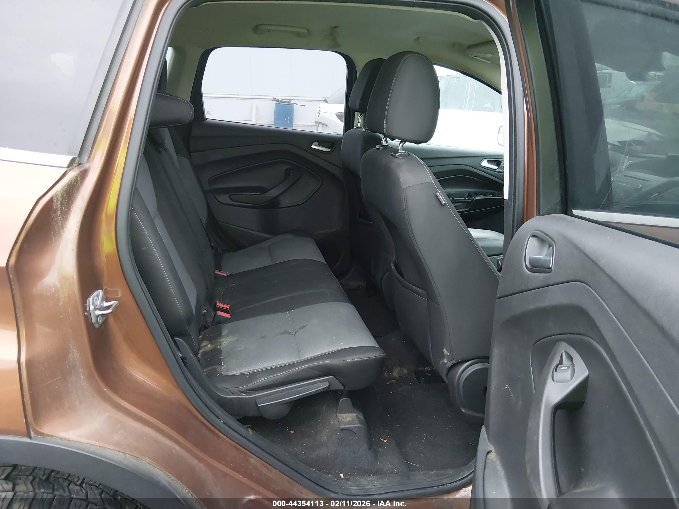 FORD ESCAPE image 8
