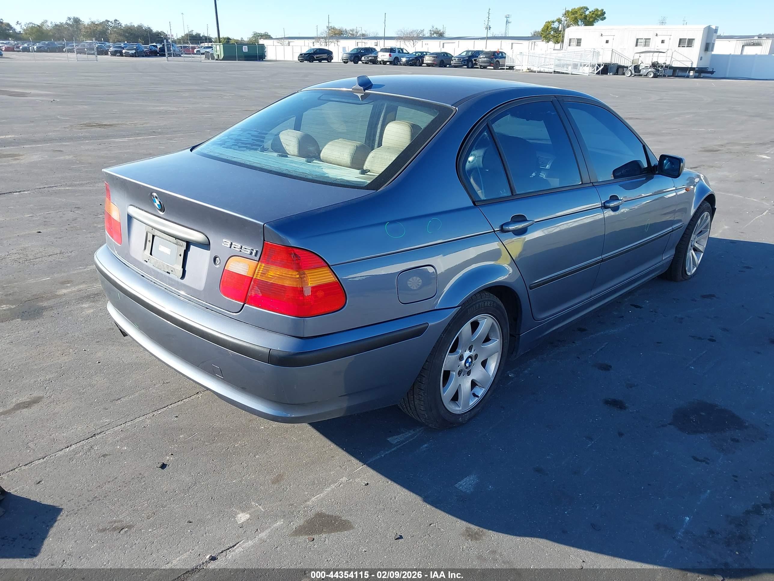 BMW 325I image 4
