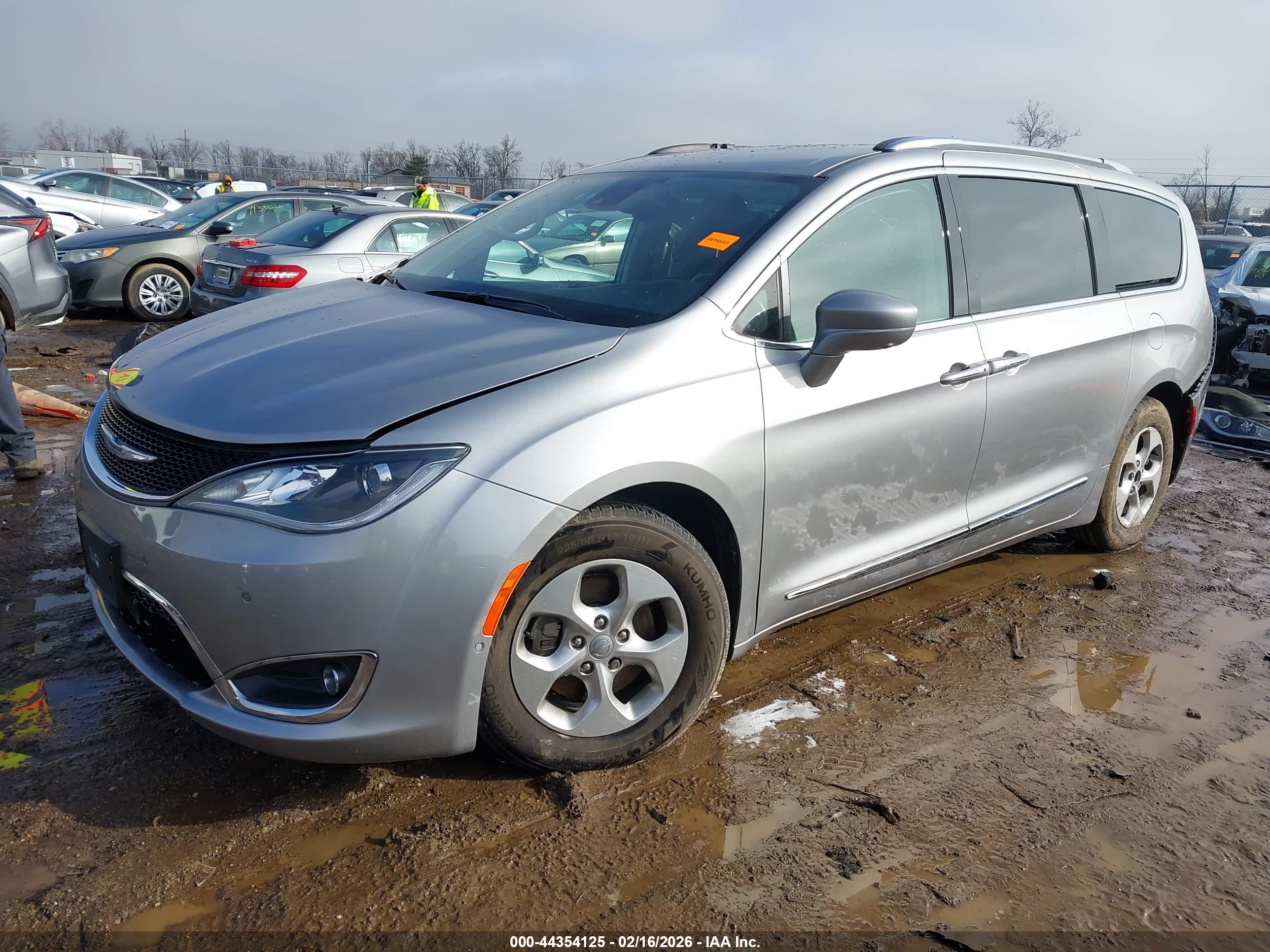 CHRYSLER PACIFICA image 2
