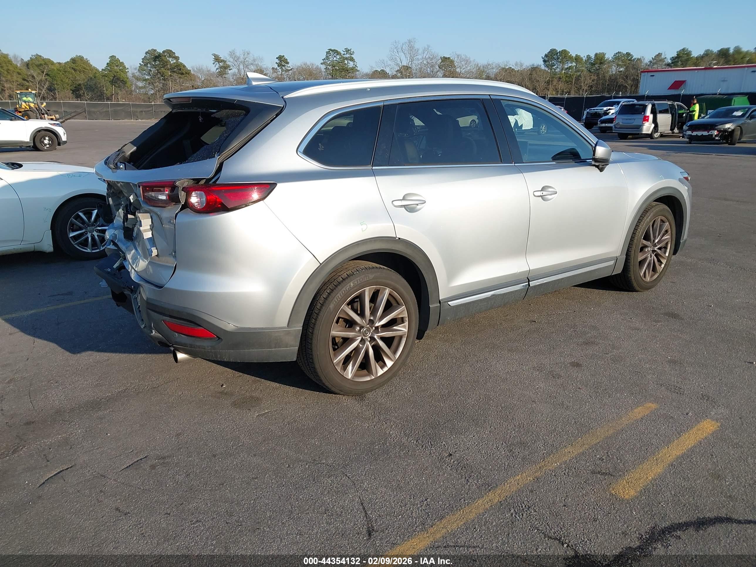 MAZDA CX-9 image 4
