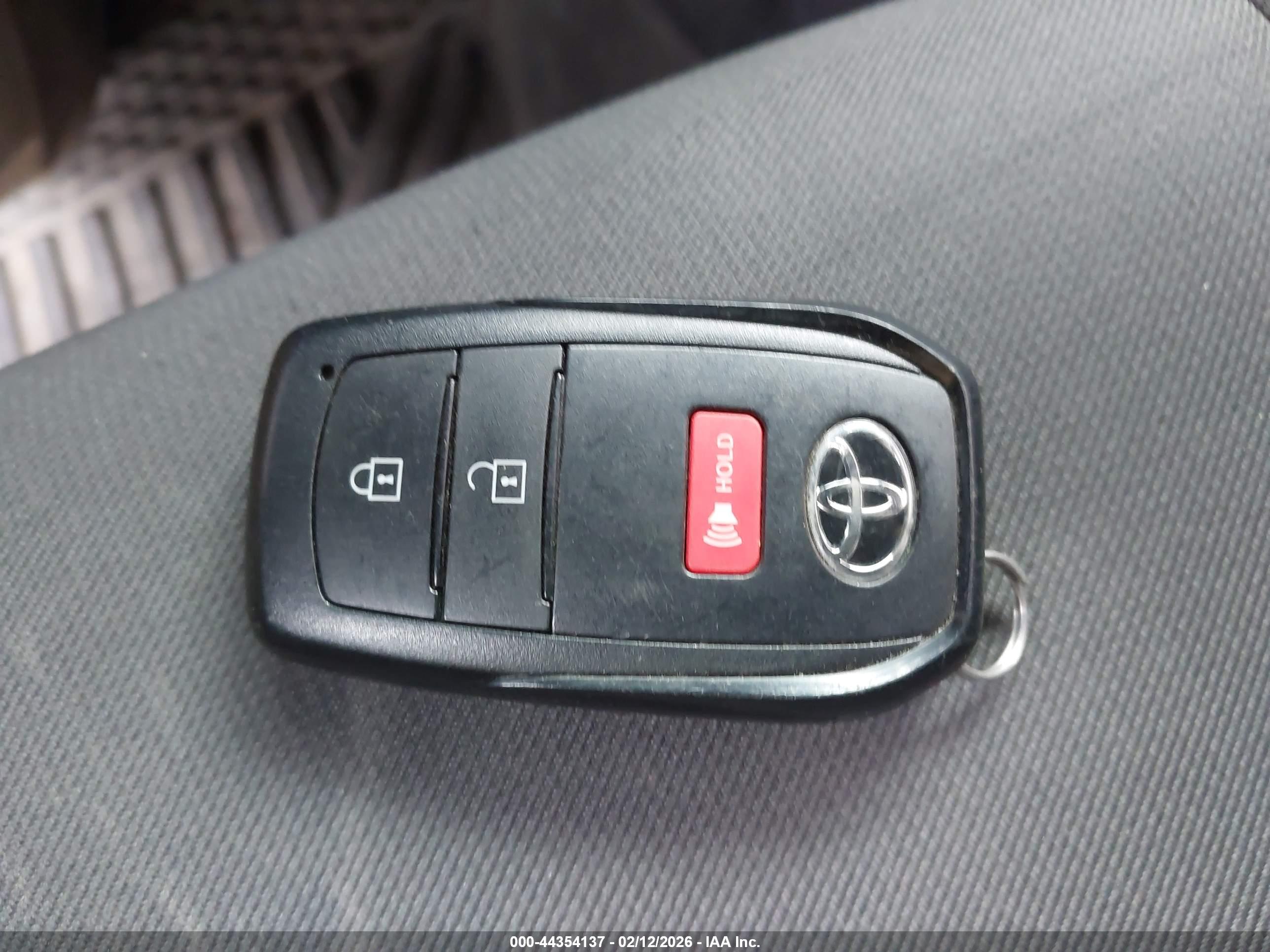 TOYOTA TACOMA image 11