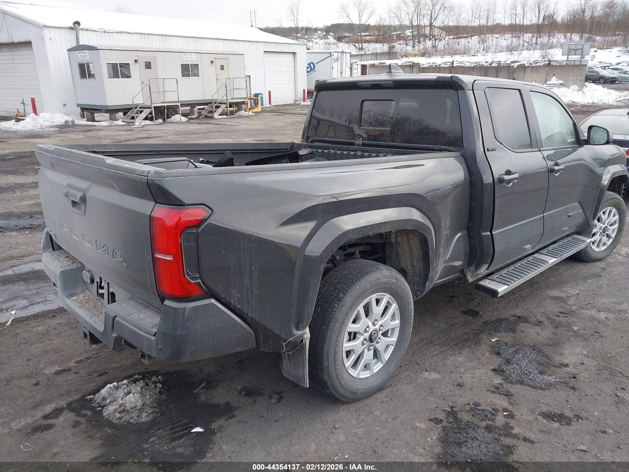 TOYOTA TACOMA image 4