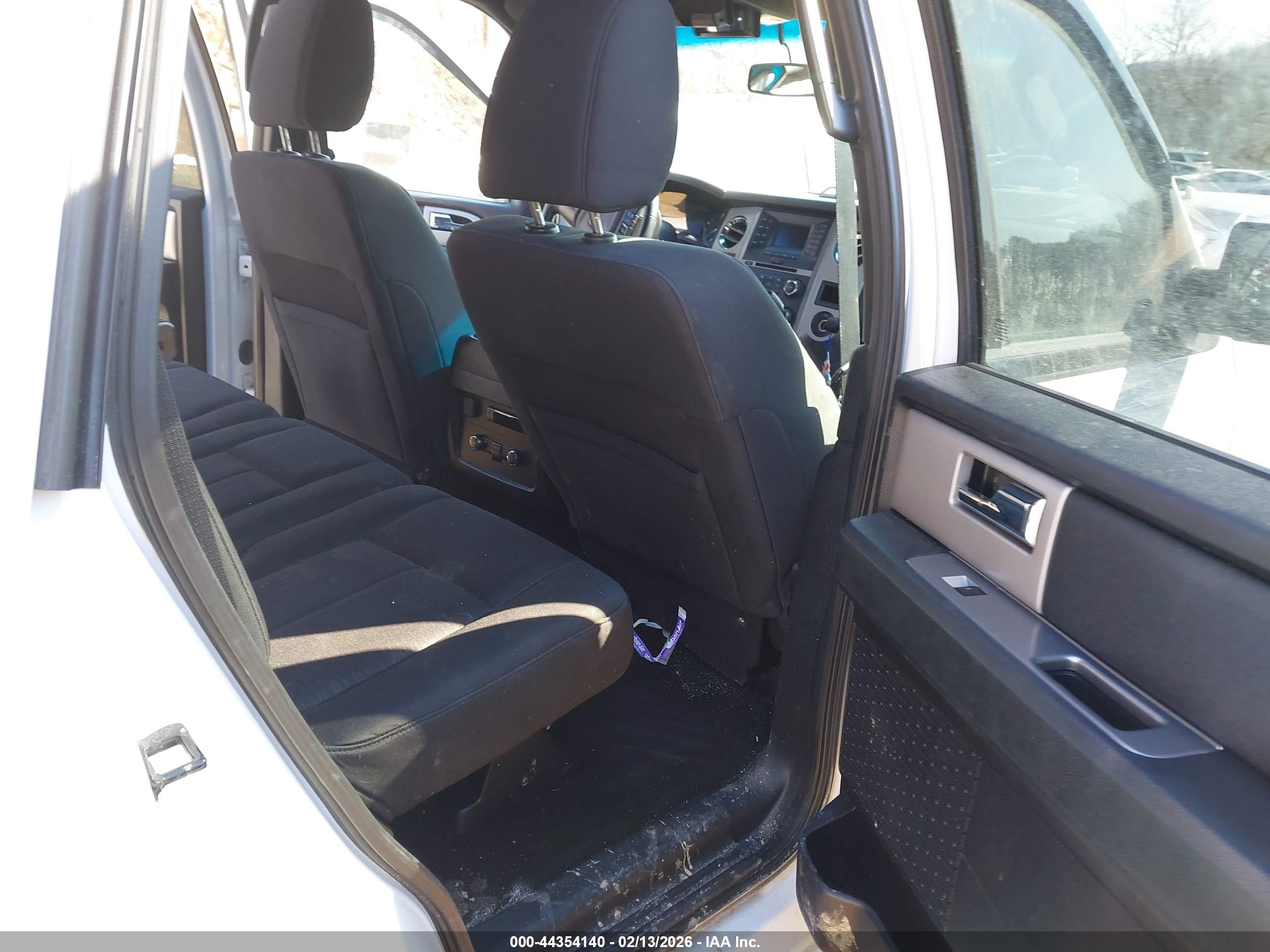 FORD EXPEDITION image 8