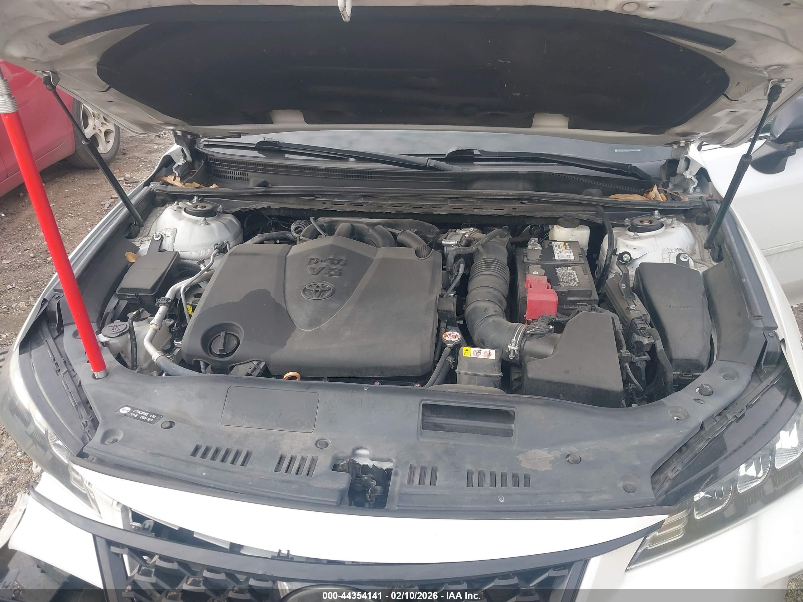 TOYOTA AVALON image 10