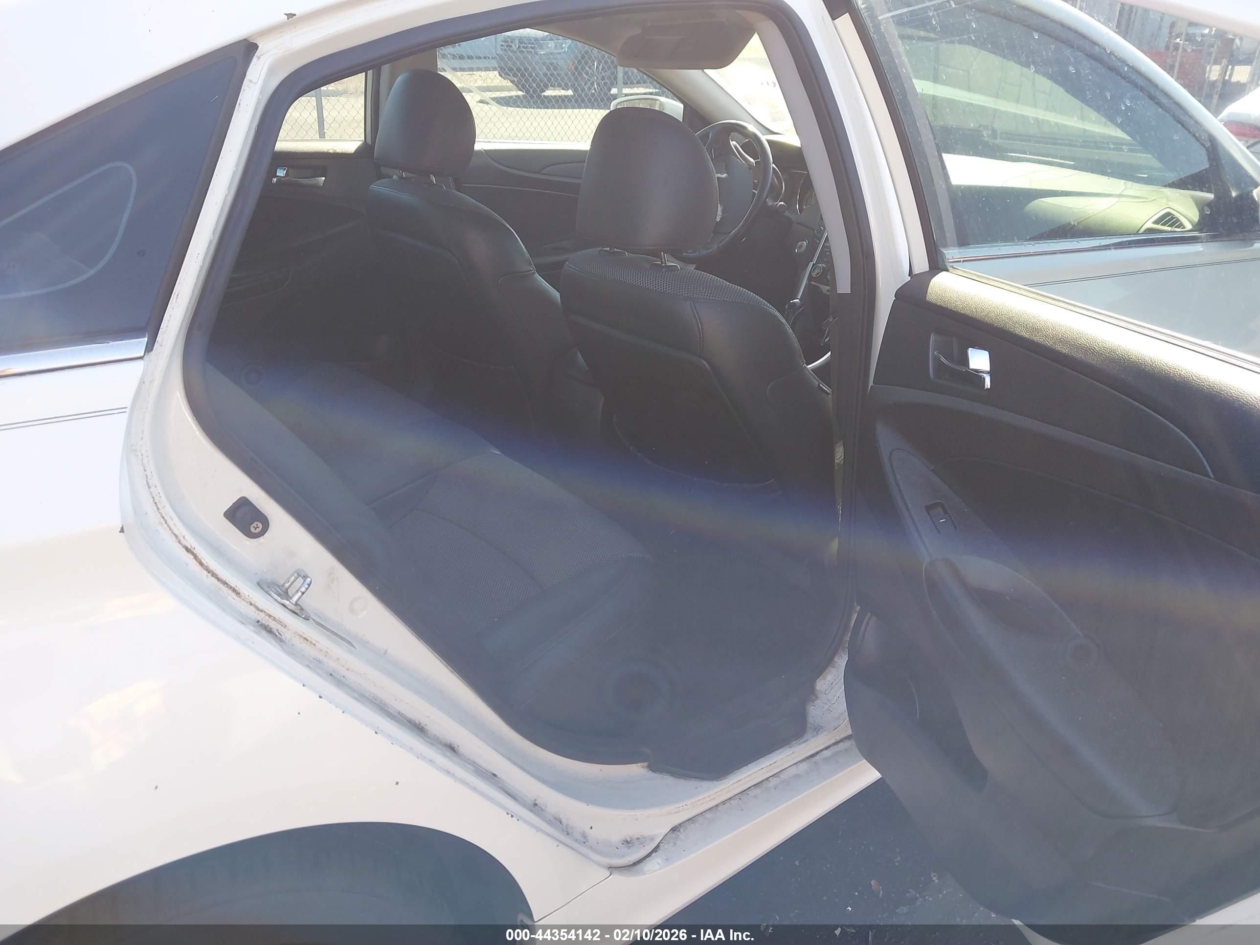 HYUNDAI SONATA image 8