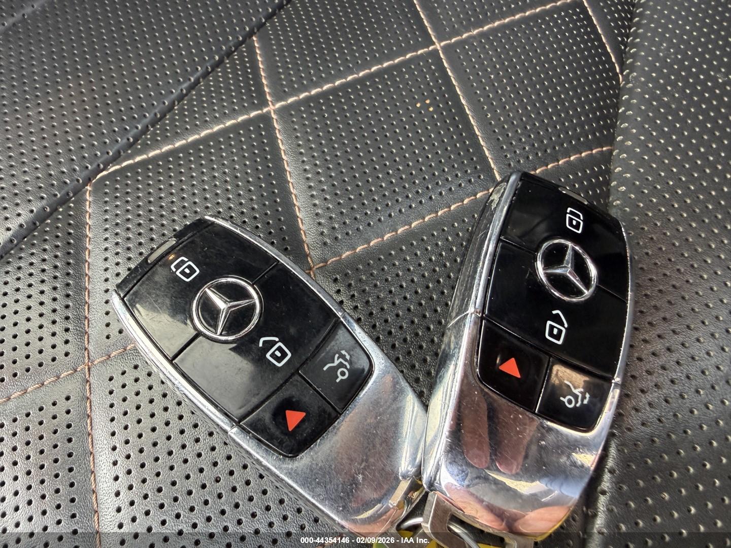MERCEDES-BENZ CLS image 11