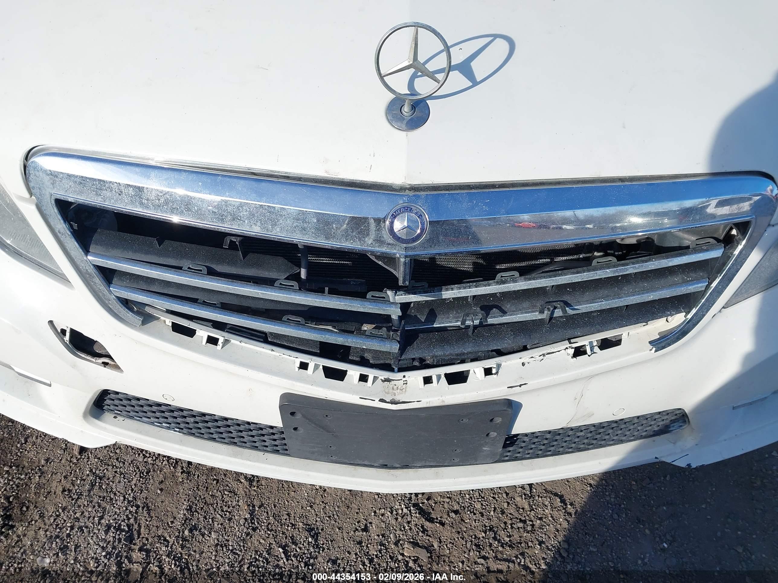 MERCEDES-BENZ E image 6