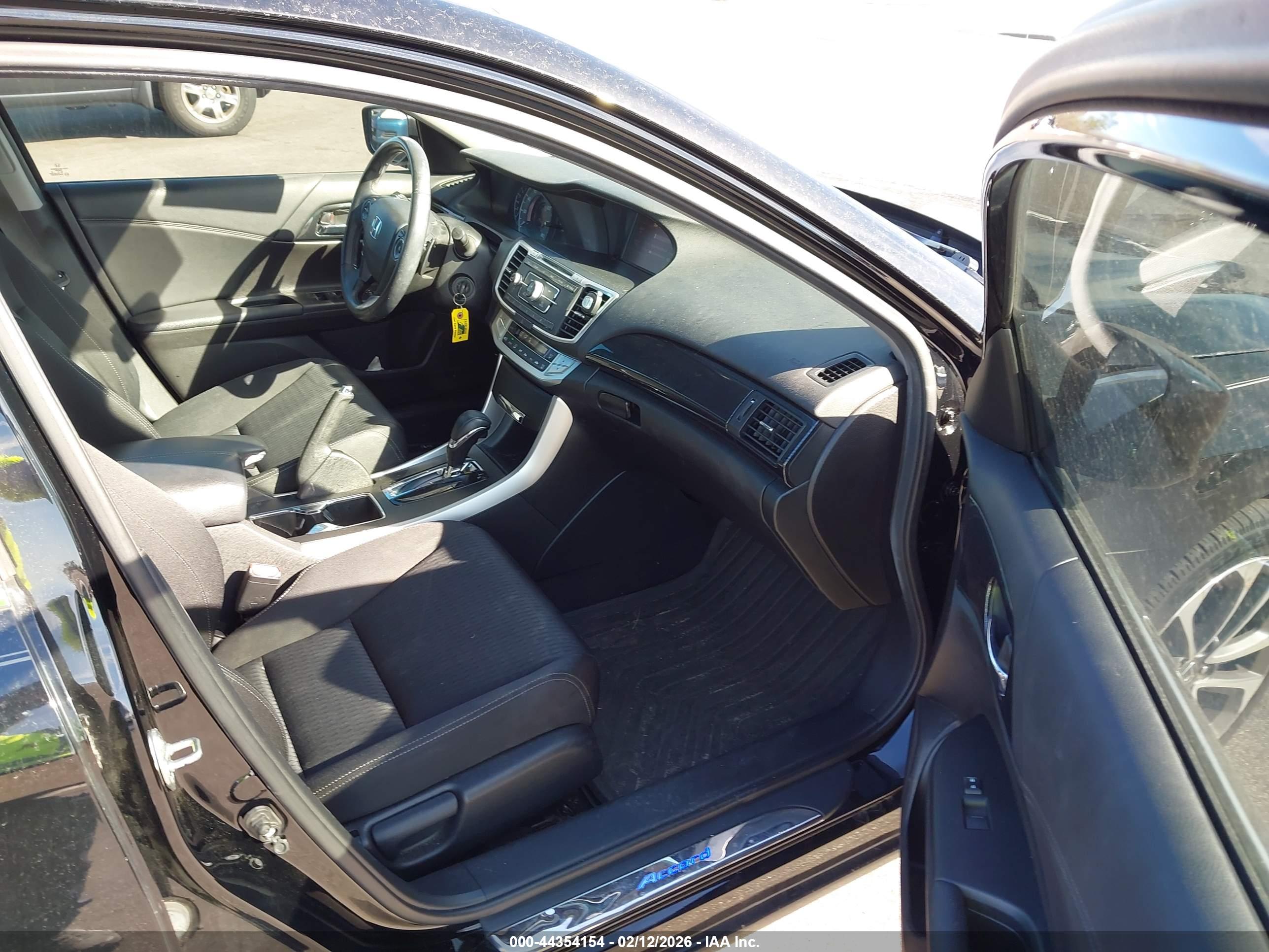 HONDA ACCORD image 8