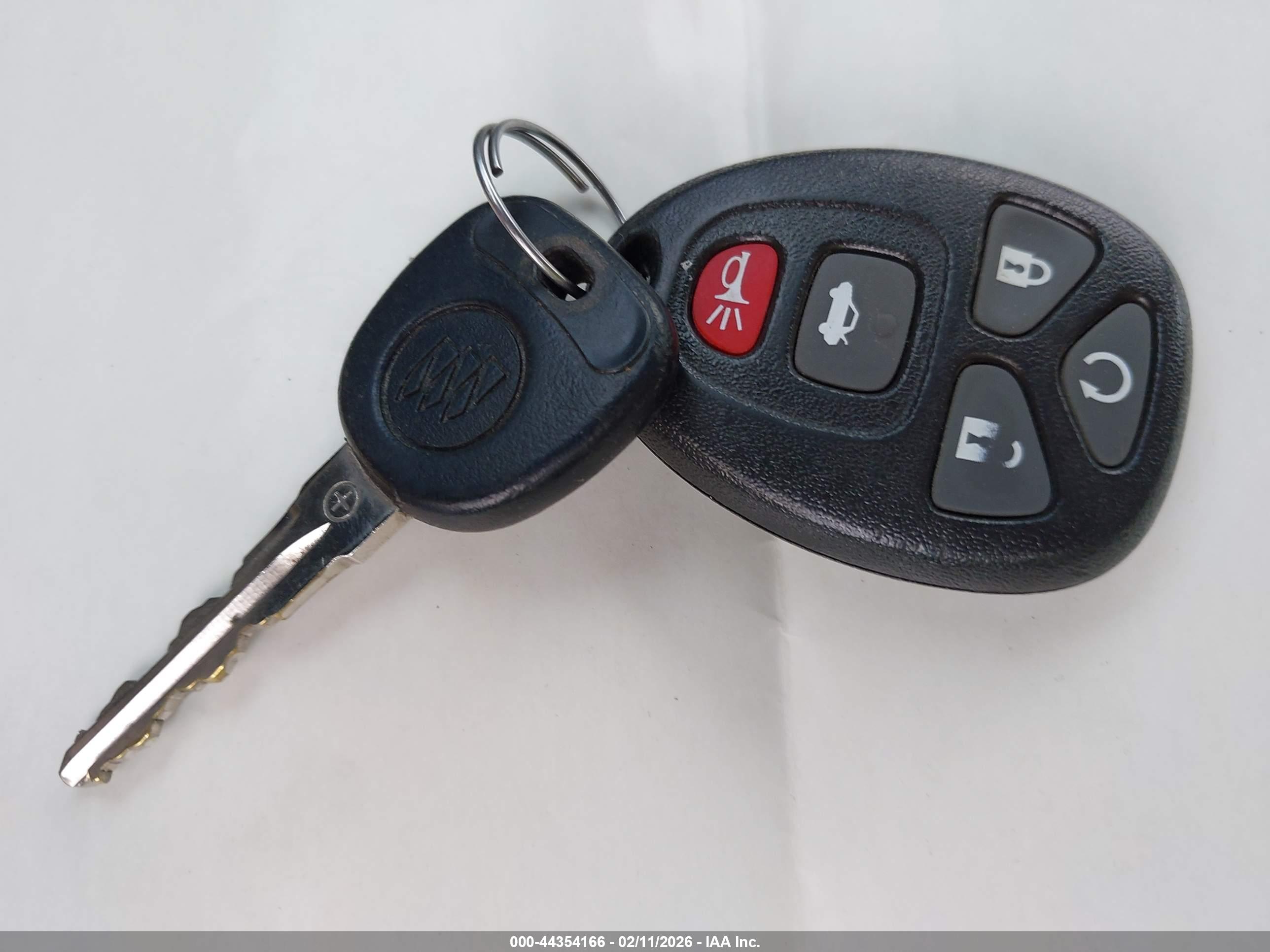 BUICK LUCERNE image 11