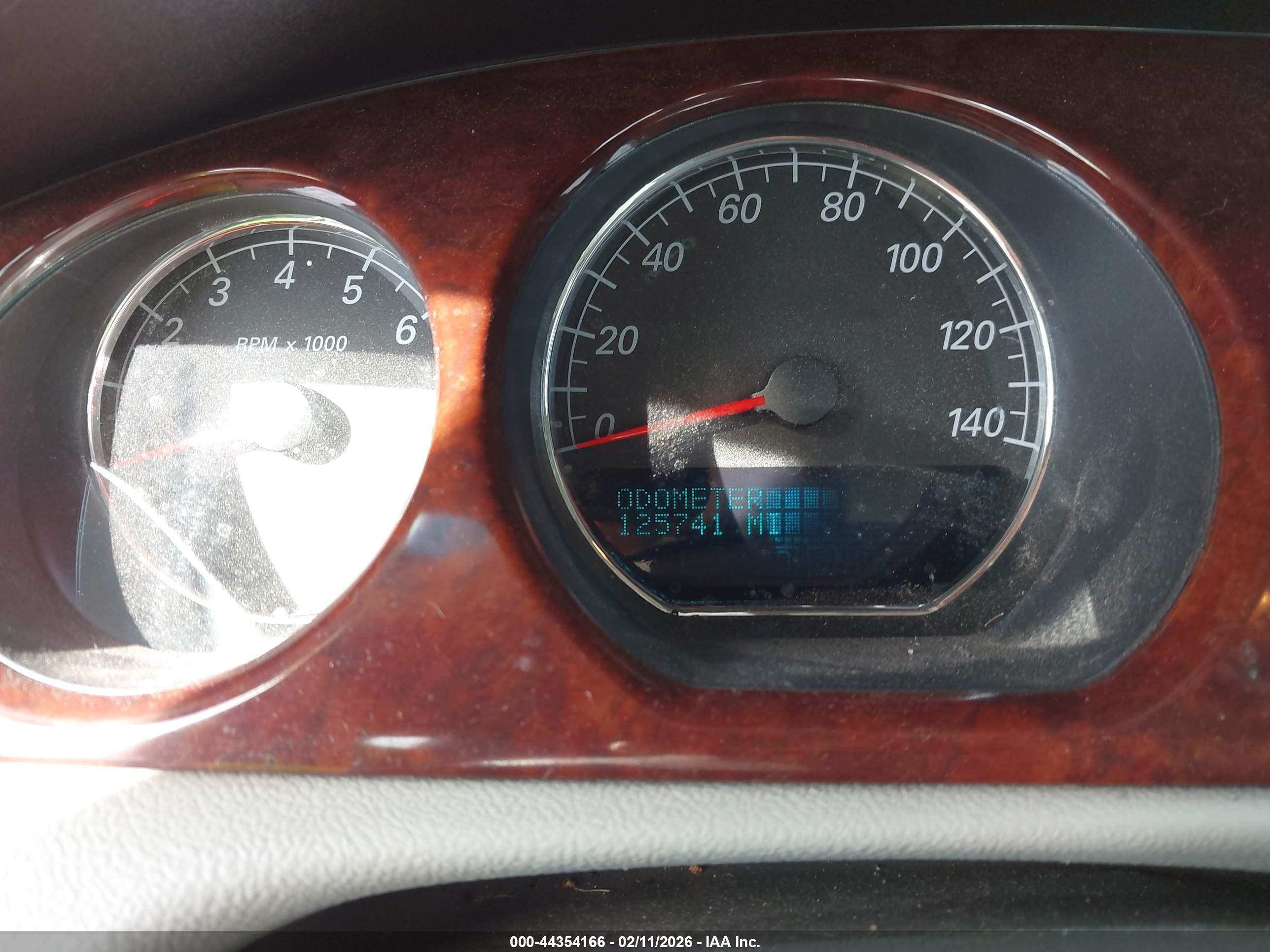 BUICK LUCERNE image 7